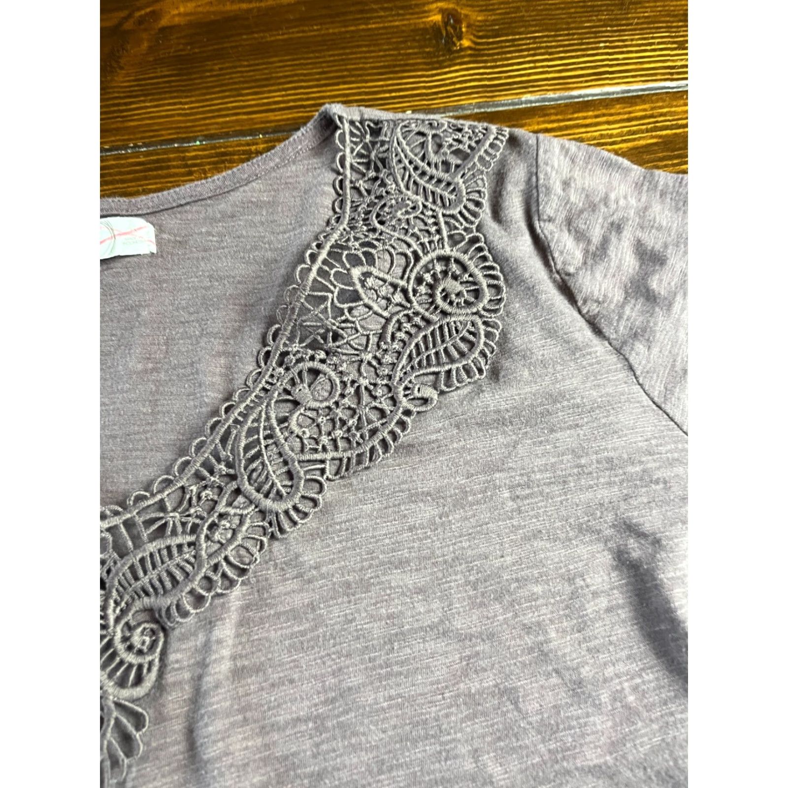 Vintage **Women's Plus Size Maurices 1X Brown Lace V-Neck T-Shirt** User: Women's Plus Size Maurices 1X Brown Lace V-Neck T-Shirt Size XL / US 12-14 / IT 48-50 - 3 Thumbnail