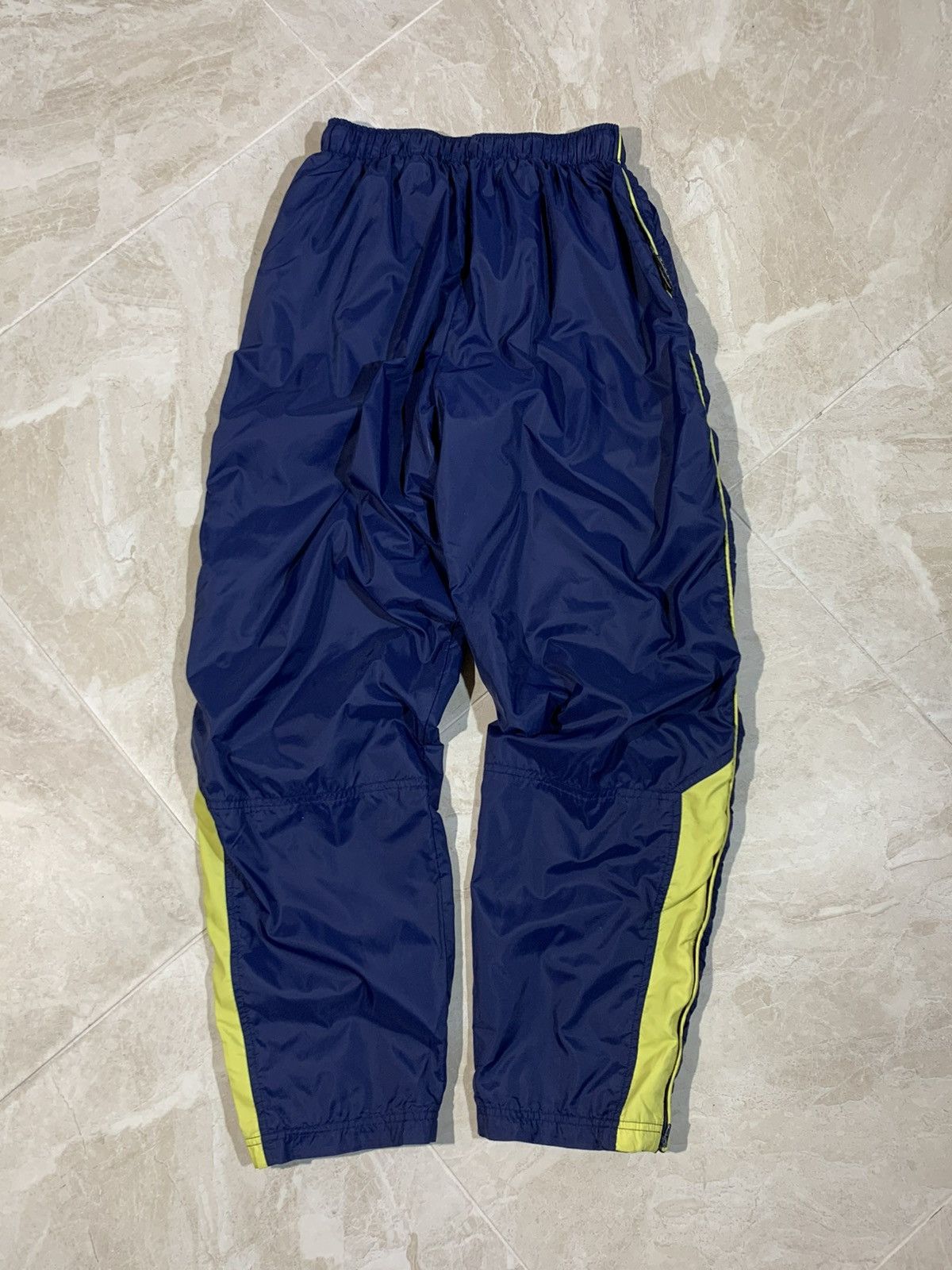 Nike Vintage 00s Nike Navy Blue Nylon Track Pants Size US 32 / EU 48 - 2 Thumbnail