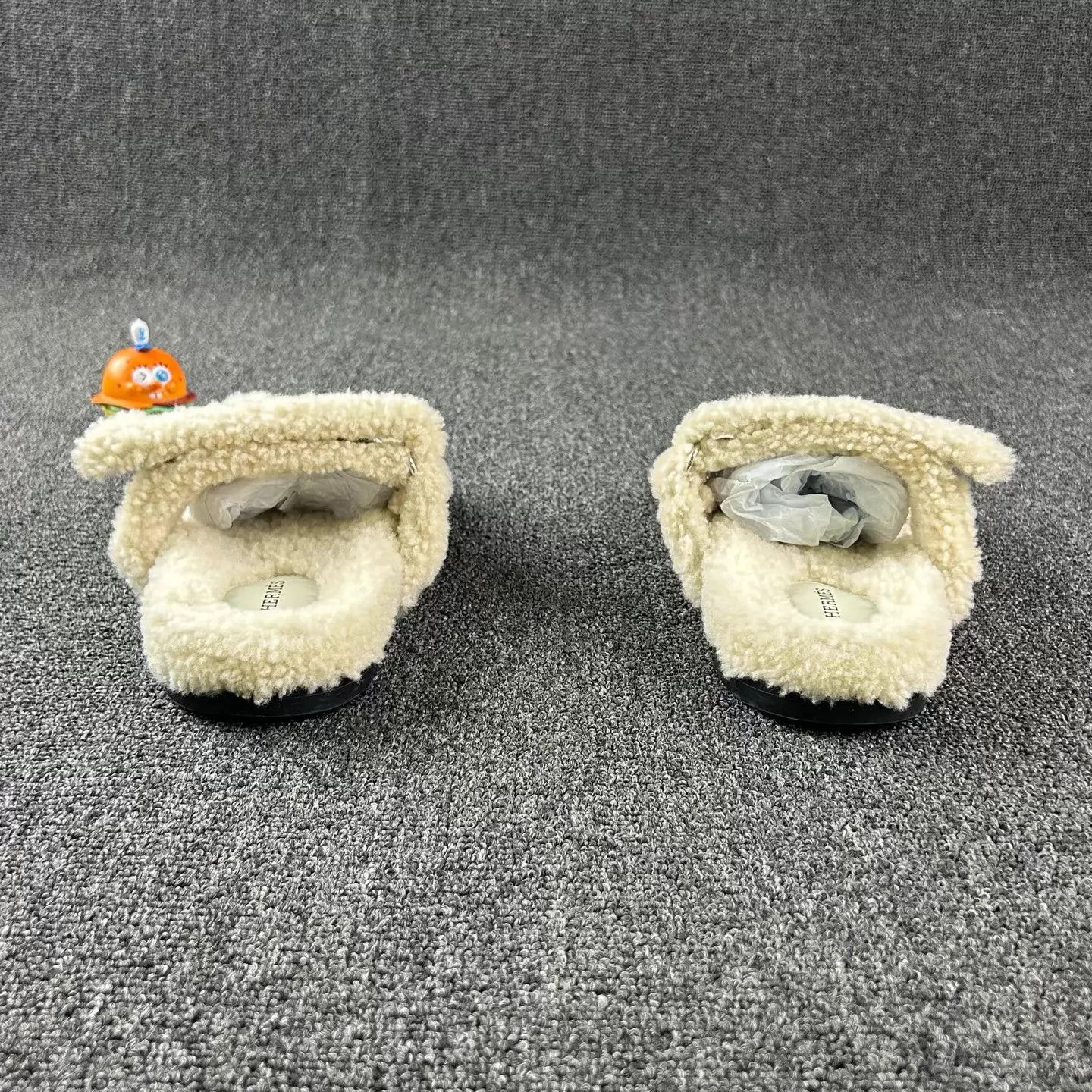 Hermes Hermes Lambskin Teddy Slippers White 38 Size US 7.5 / IT 37.5 - 5 Thumbnail