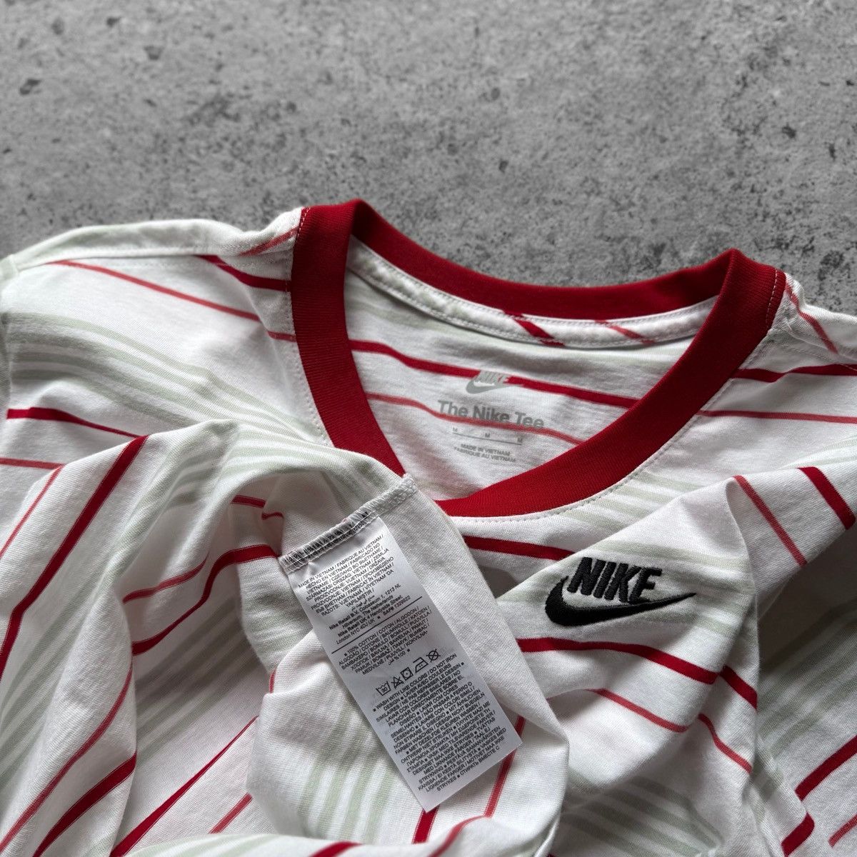 Nike Nike Mens Striped Short Sleeve Crew Neck T-Shirt Small Logo Size US M / EU 48-50 / 2 - 4 Thumbnail