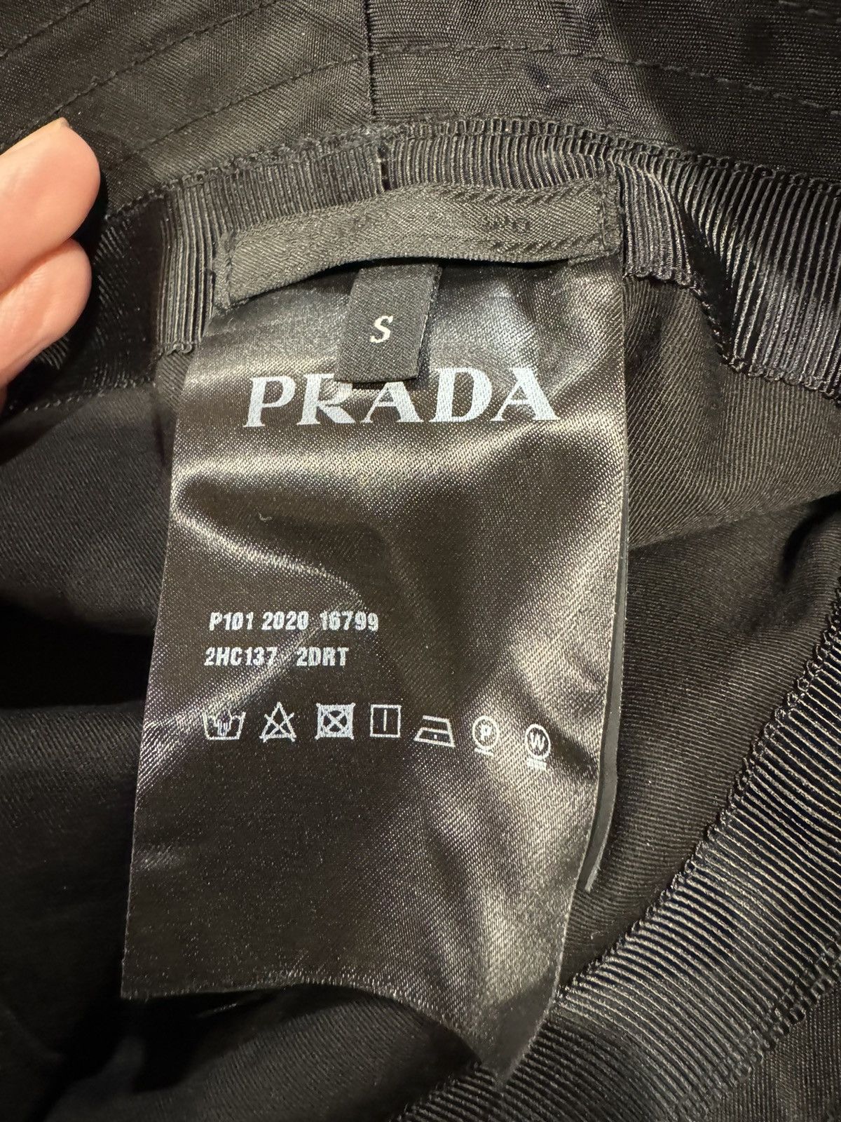 Prada Black Prada Re Nylon Bucket Hat Size ONE SIZE - 7 Thumbnail