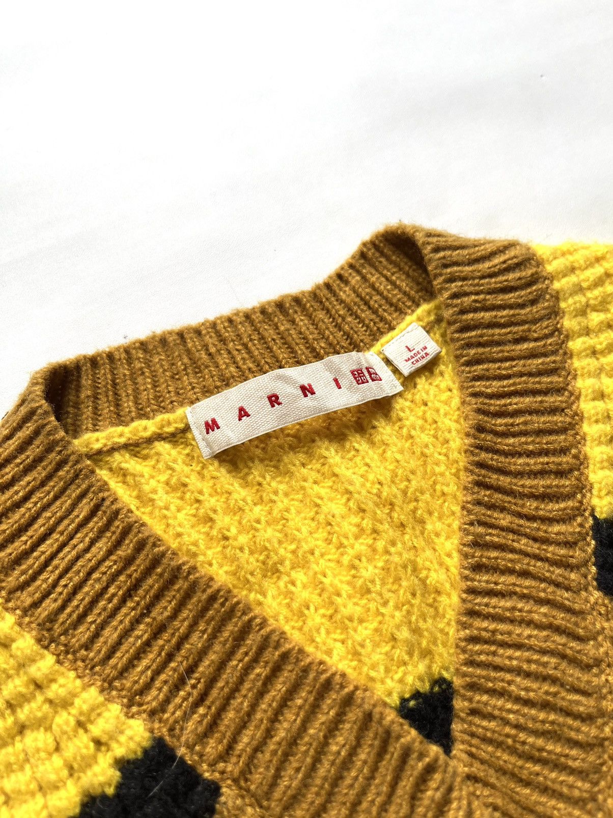 Marni × Uniqlo Marni x uniqlo knitted v-neck long sleeve cropped sweater Size L / US 10 / IT 46 - 4 Thumbnail