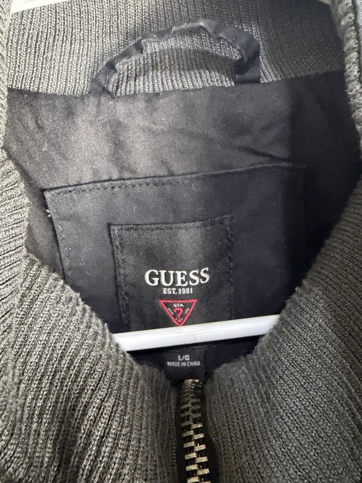 Guess Vintage Look Guess Men's Classic Black Bomber Jacket Size L Size US L / EU 52-54 / 3 - 3 Thumbnail
