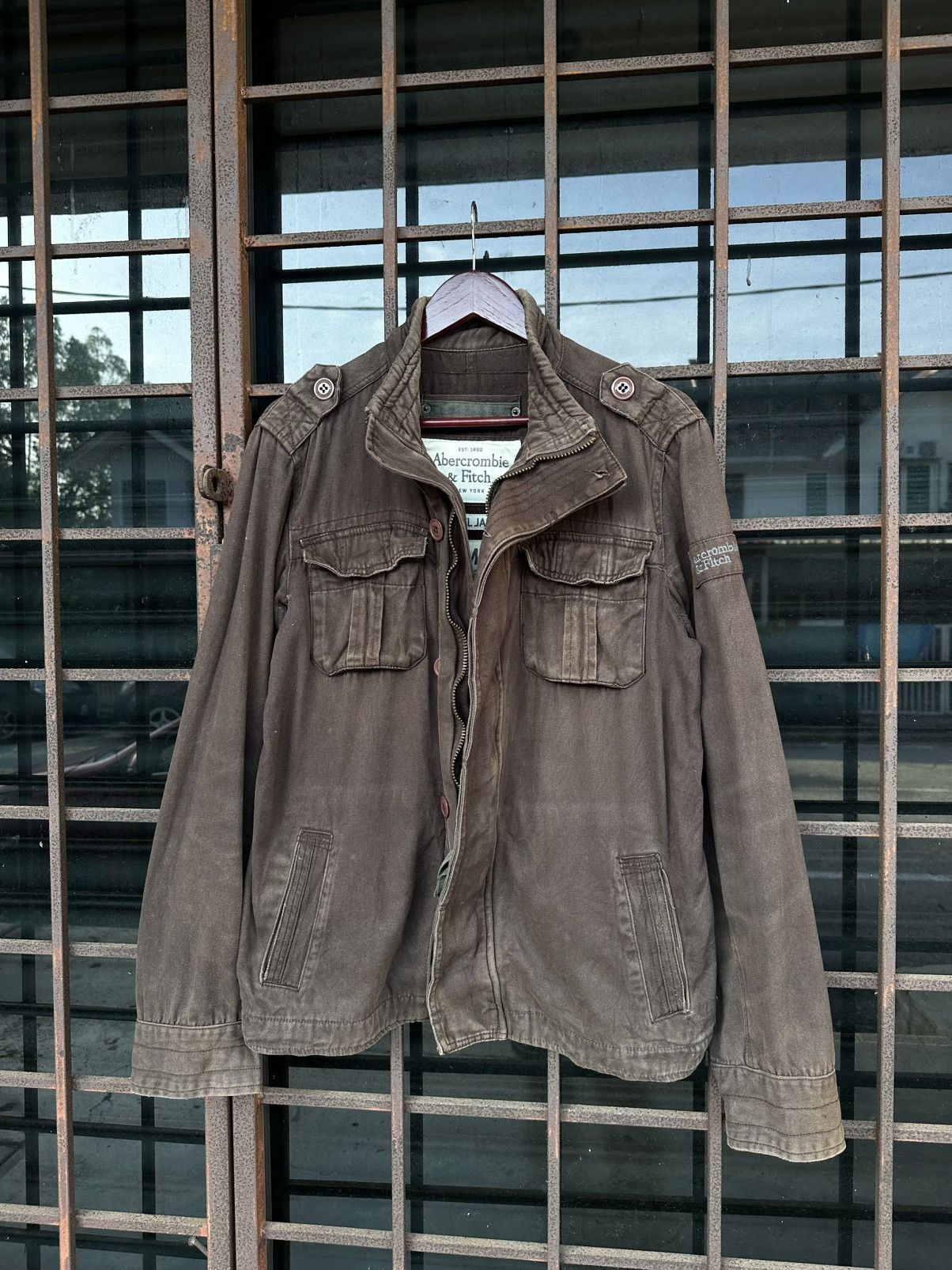 Vintage THRASHED Faded Abercrombie Brown Utility Jacket Size US M / EU 48-50 / 2 - 1 Thumbnail