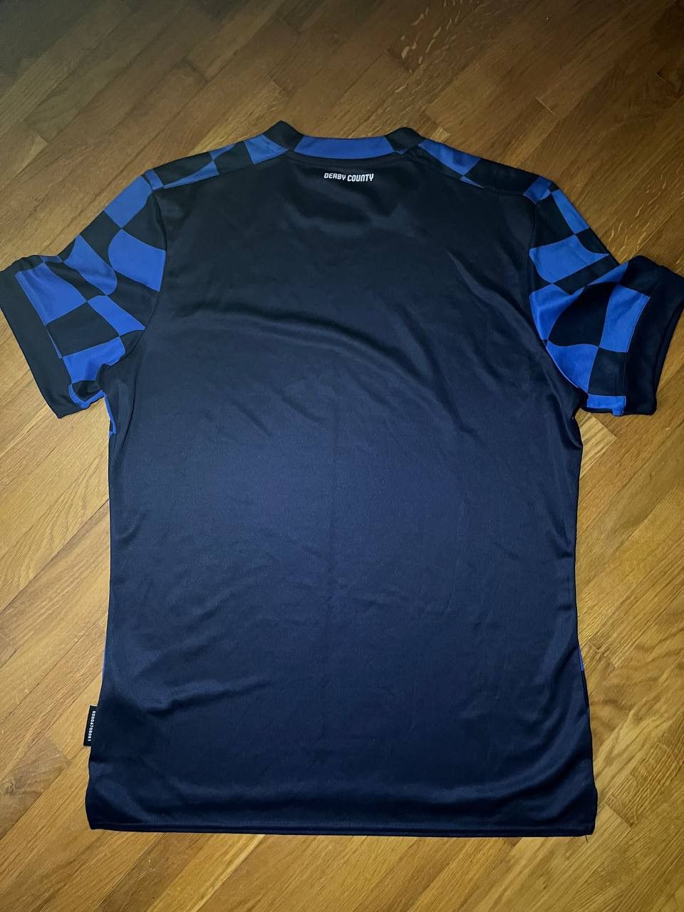 Umbro Umbro Derby County away 2023-2024 jersey Size US L / EU 52-54 / 3 - 2 Thumbnail