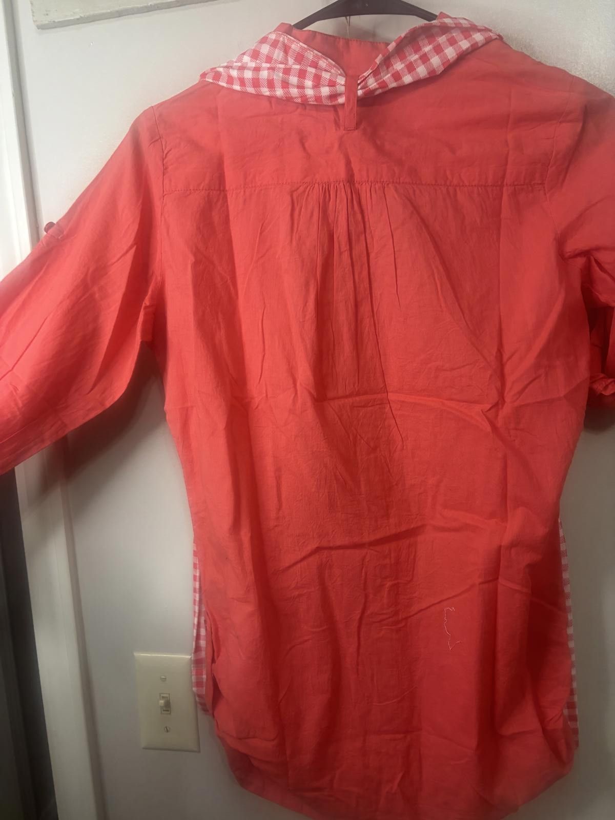 Designer Chaudry Red V-Neck Blouse with Gingham Accent Size S / US 4 / IT 40 - 6 Thumbnail