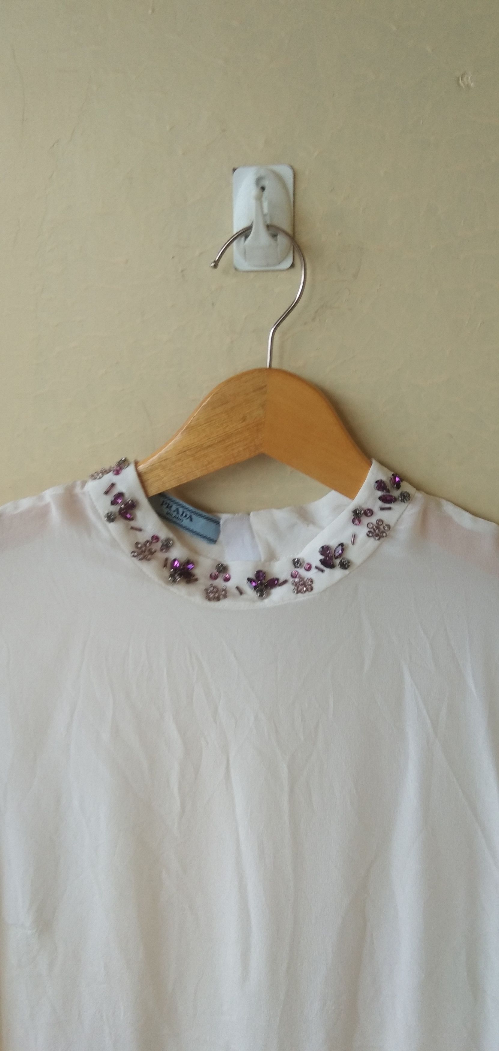Prada Prada tops broken white in the blouse Size M / US 6-8 / IT 42-44 - 2 Thumbnail