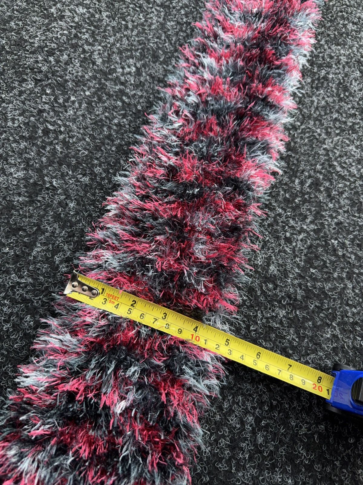 Japanese Brand 00s Archive Japanese Y2K Fuzzy Shaggy Scarf Anime Kawaii Size ONE SIZE - 8 Thumbnail
