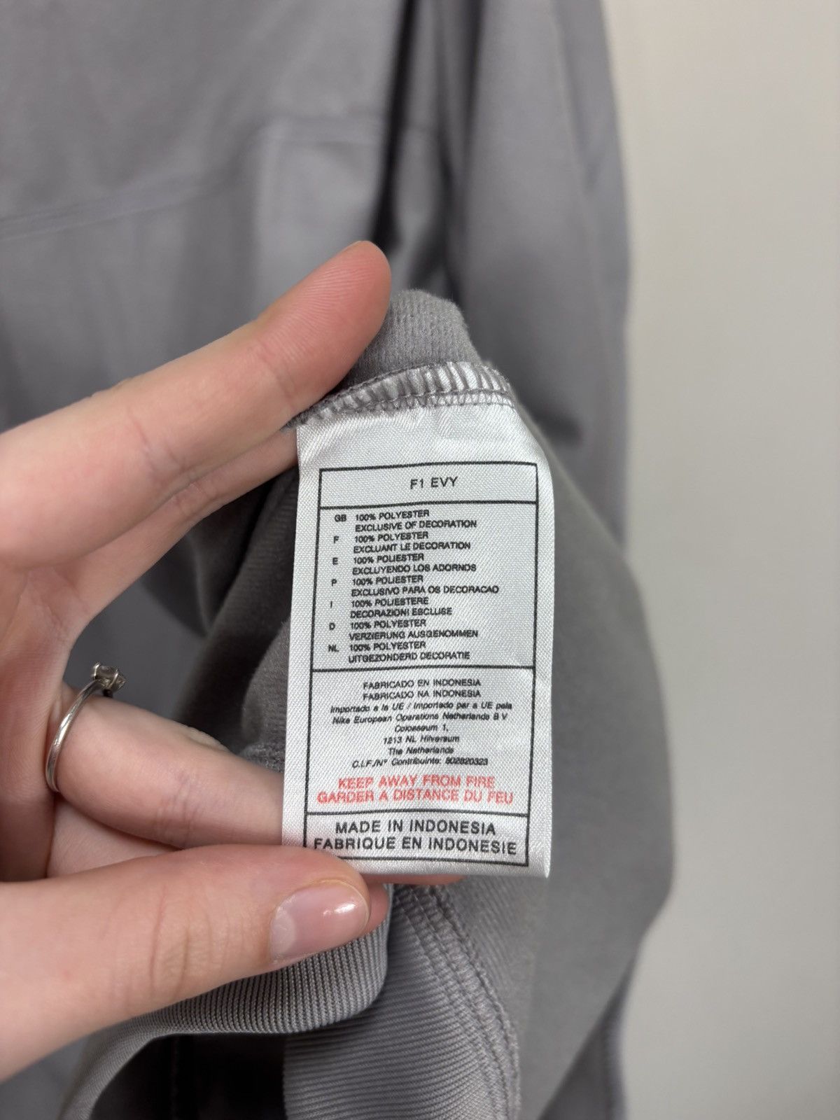 Nike Vintage 2000s Nike Y2K Gray Track Jacket Full Zip Retro Hype Size US XXL / EU 58 / 5 - 13 Thumbnail