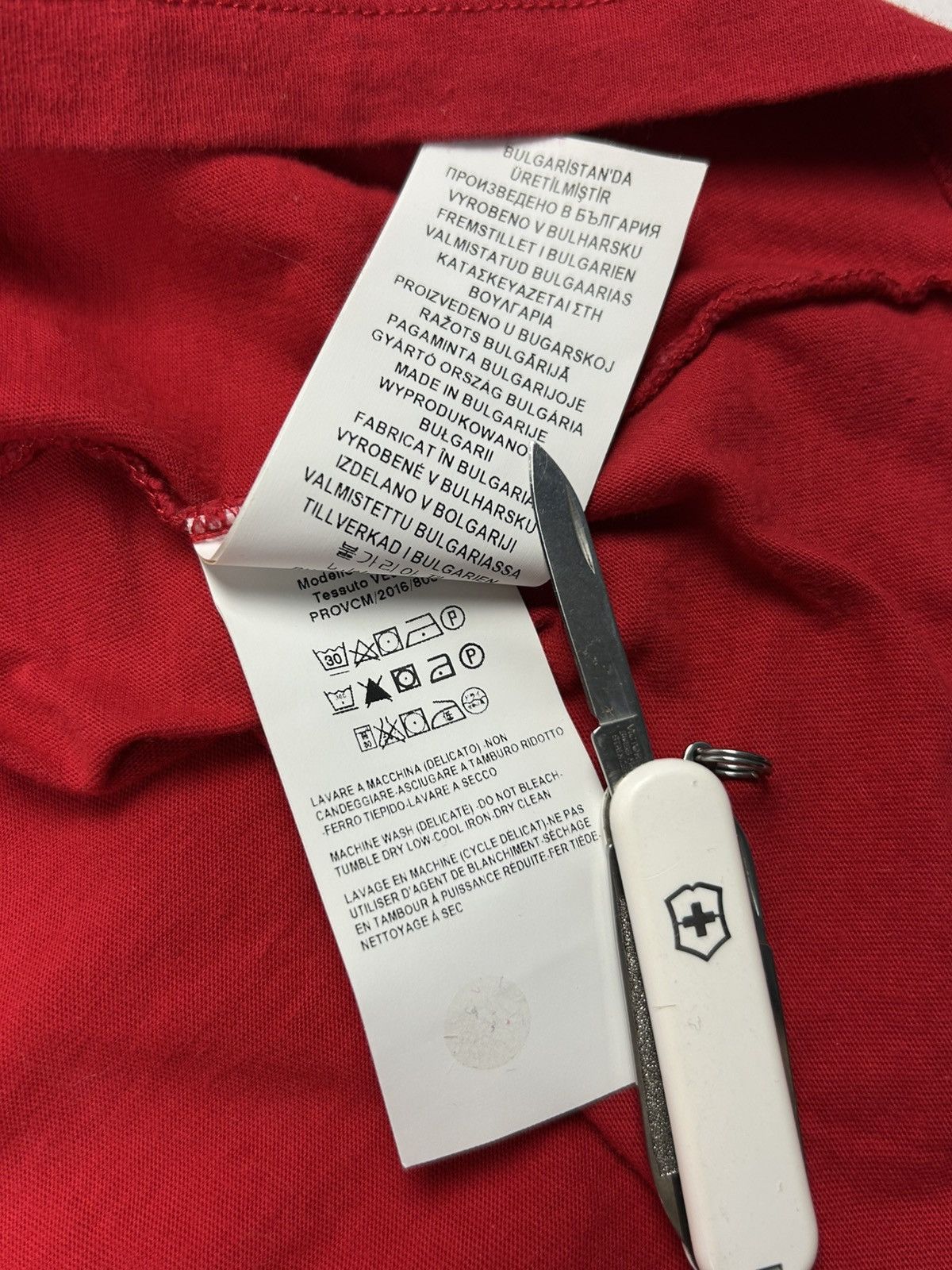 Versace Rare Versace Collection Blood Red Baroque Print Graphic Tee Size US M / EU 48-50 / 2 - 10 Thumbnail