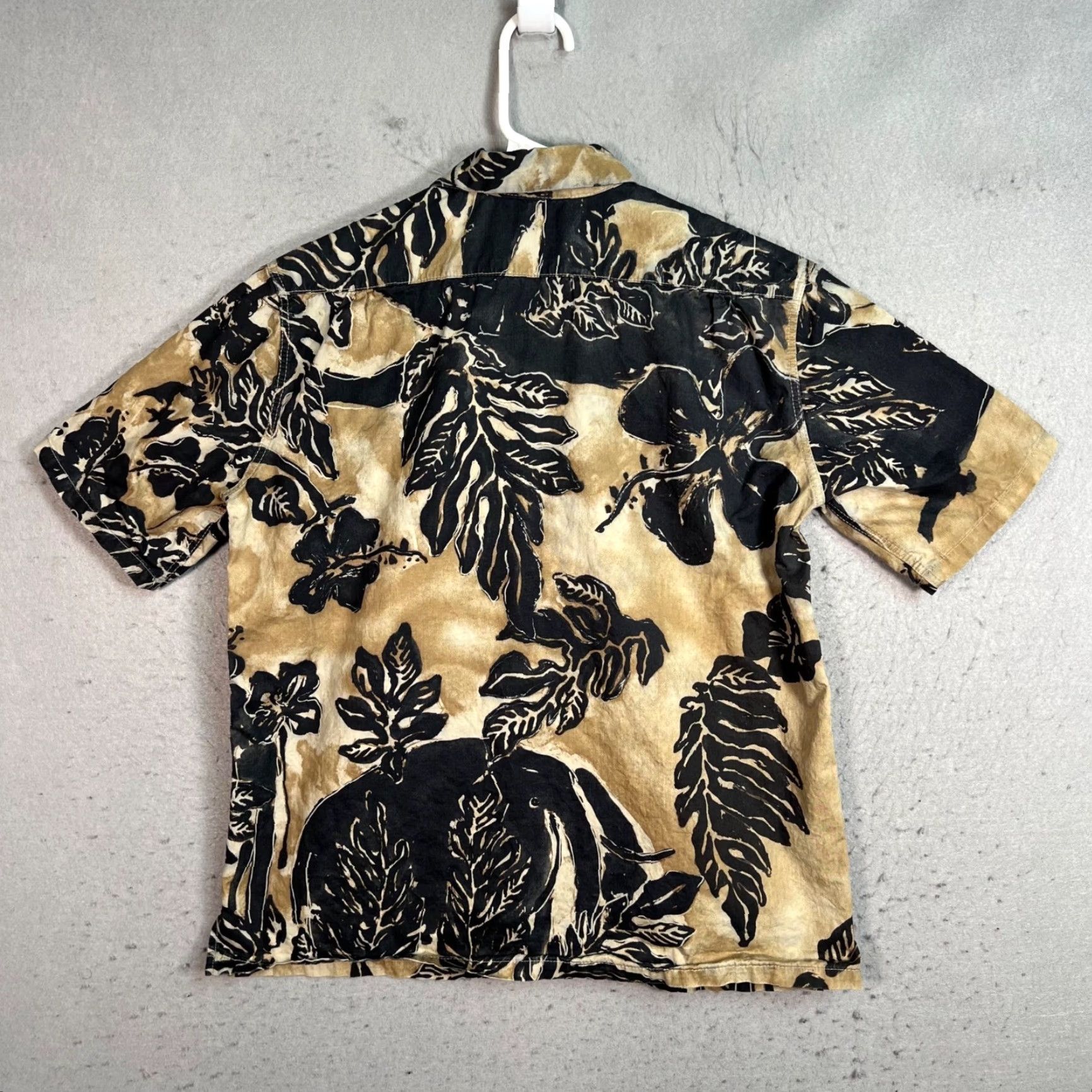 Kapital Kapital Button-Up Shirt Mens Small Hawaiian Floral Cotton Rayon Tan Black Island Zipang Vintage: No, 90s? Size US S / EU 44-46 / 1 - 2 Thumbnail