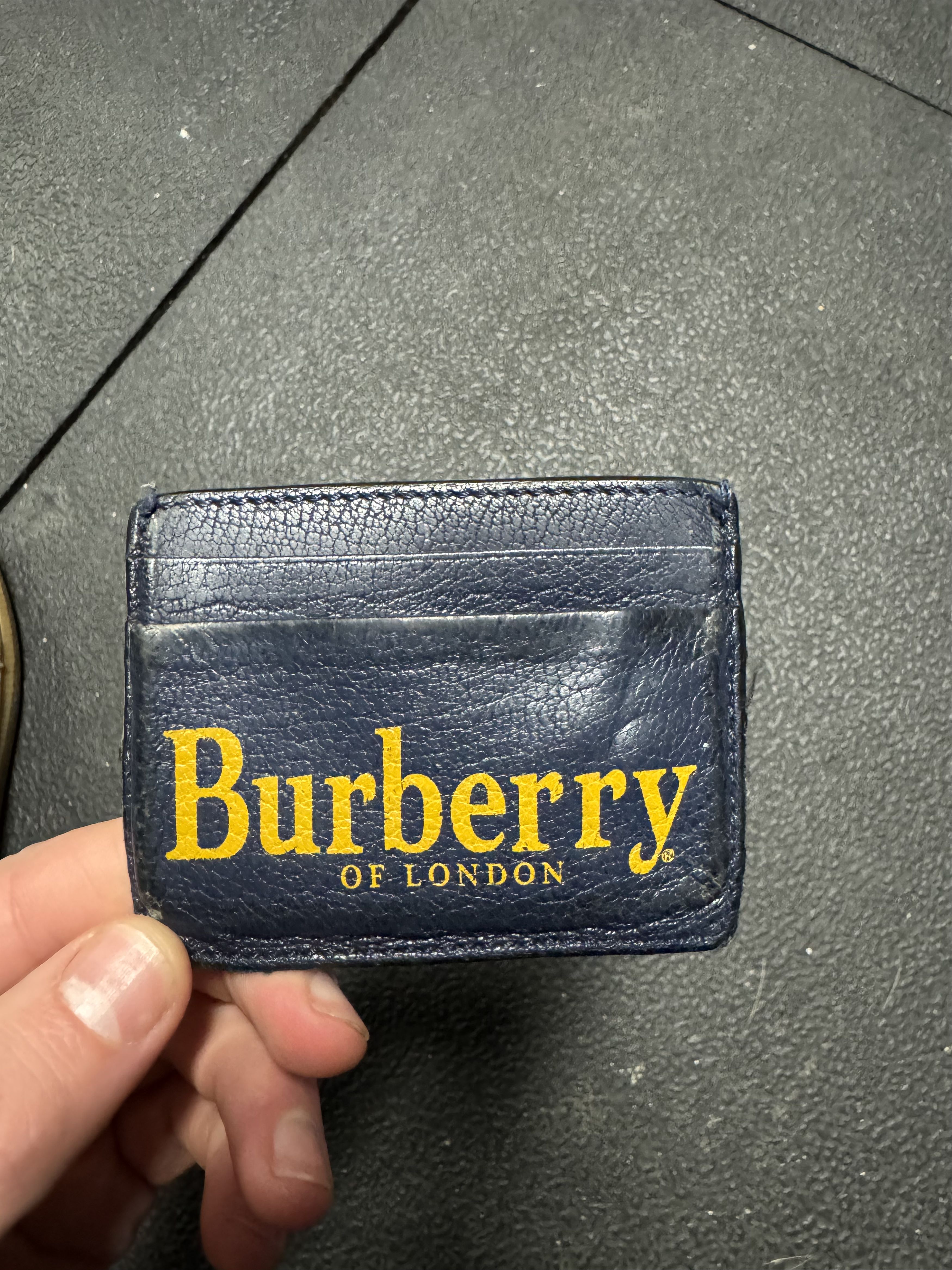Burberry Burberry Two Tone Rare Card Holder/Wallet Size ONE SIZE - 1 Thumbnail