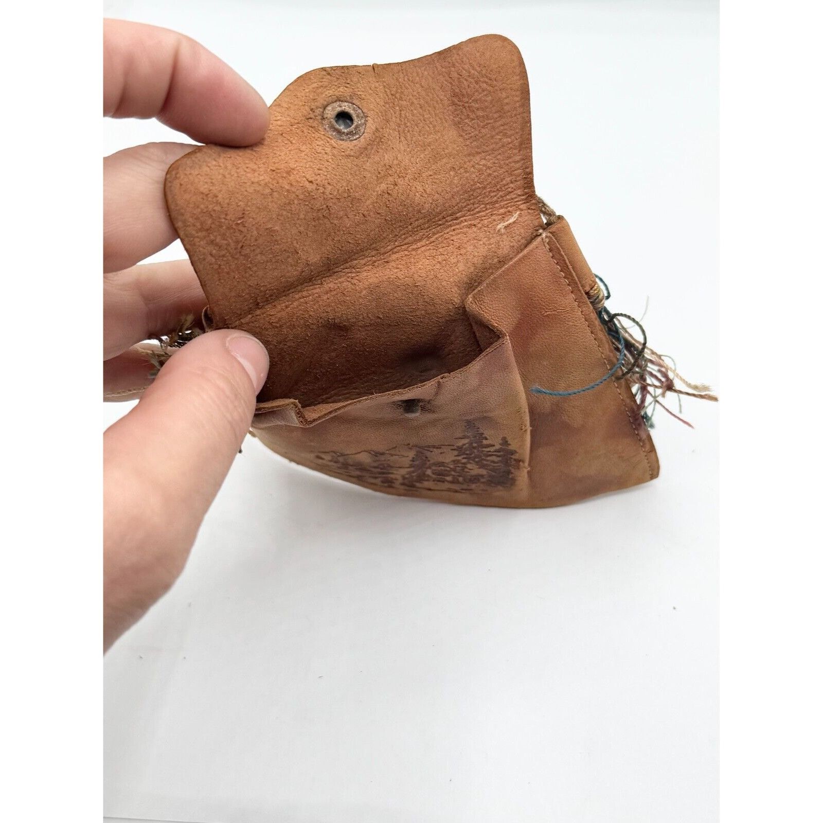 Vintage Antique Estate Cowhide Leather Lake George NY Souvenir Snap Size ONE SIZE - 6 Thumbnail