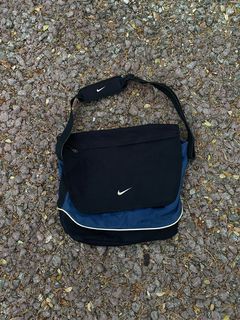 Nike Vintage Crossbody Bag | Grailed