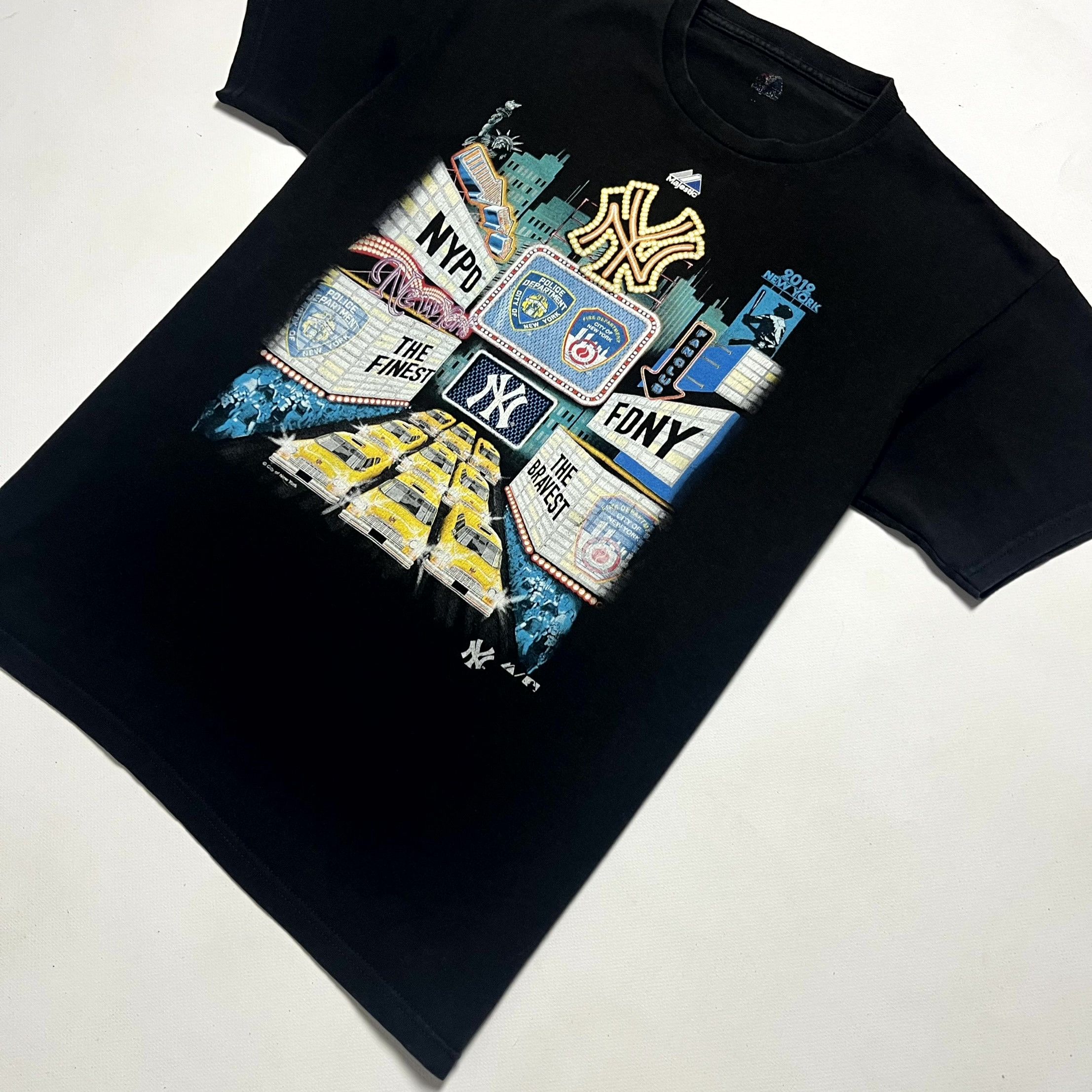Majestic Vintage Majestic NY Printed Black T-Shirt Size M Size US M / EU 48-50 / 2 - 2 Thumbnail