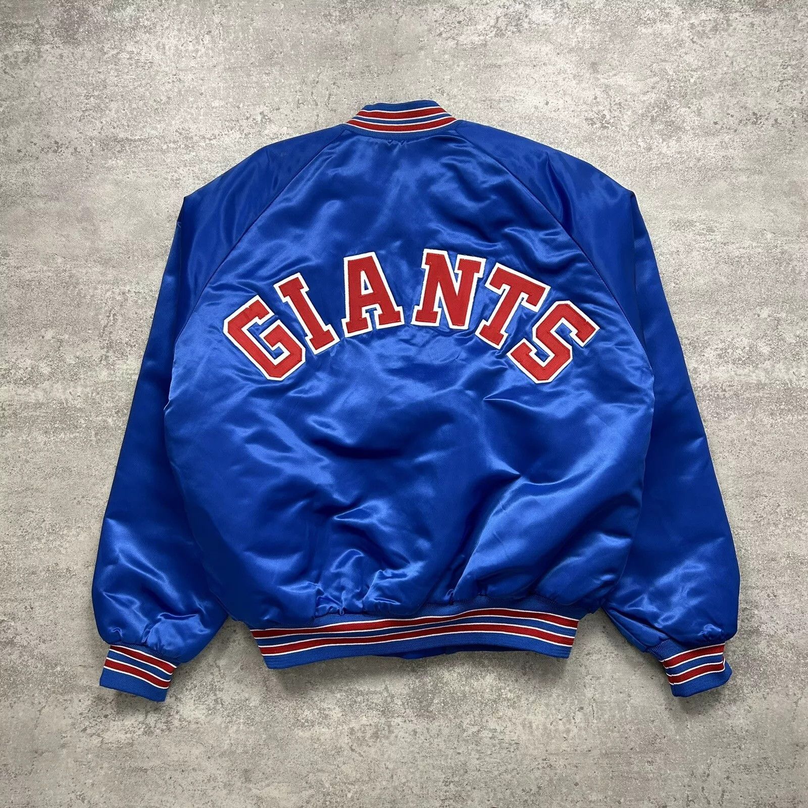 Chalk Line × NFL × Vintage VTG 90s NFL New York GIANTS SPELL OUT SATIN BOMBER JACKET Size US XL / EU 56 / 4 - 1 Thumbnail