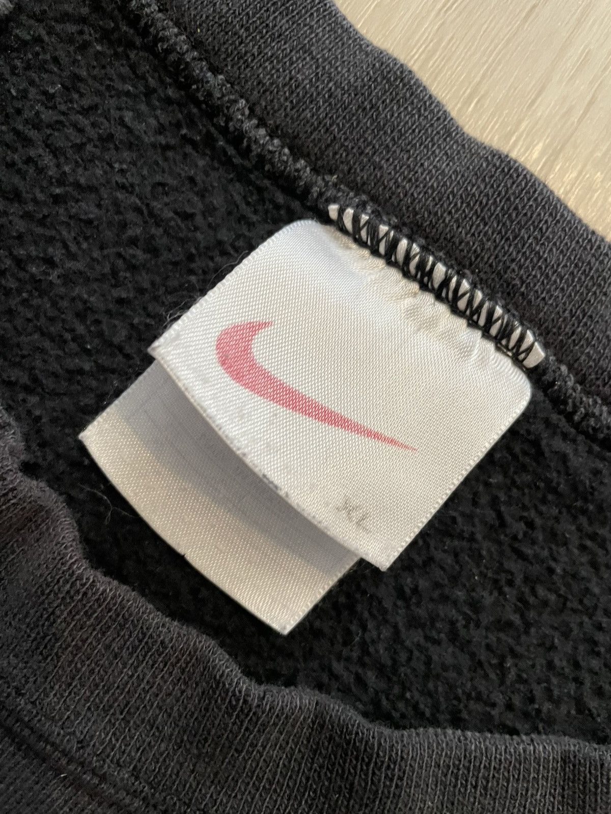 Nike Vintage 90s Nike Swoosh Embroidered Black Crewneck XL Size US XL / EU 56 / 4 - 5 Thumbnail
