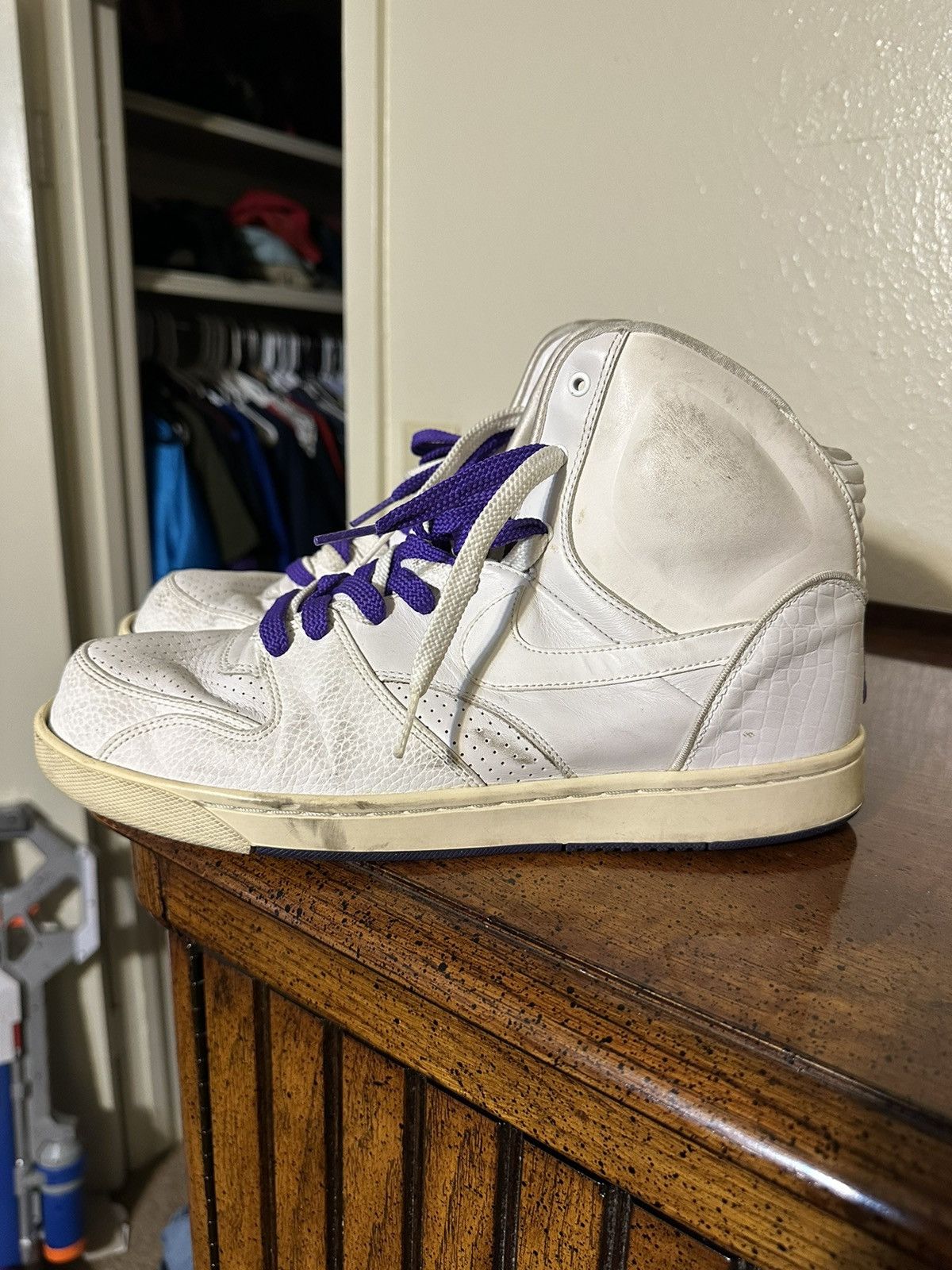 Nike × Vintage Vintage Nike Air Rt1 high “white & purple” 2009 size 11 Size US 11 / EU 44 - 4 Thumbnail