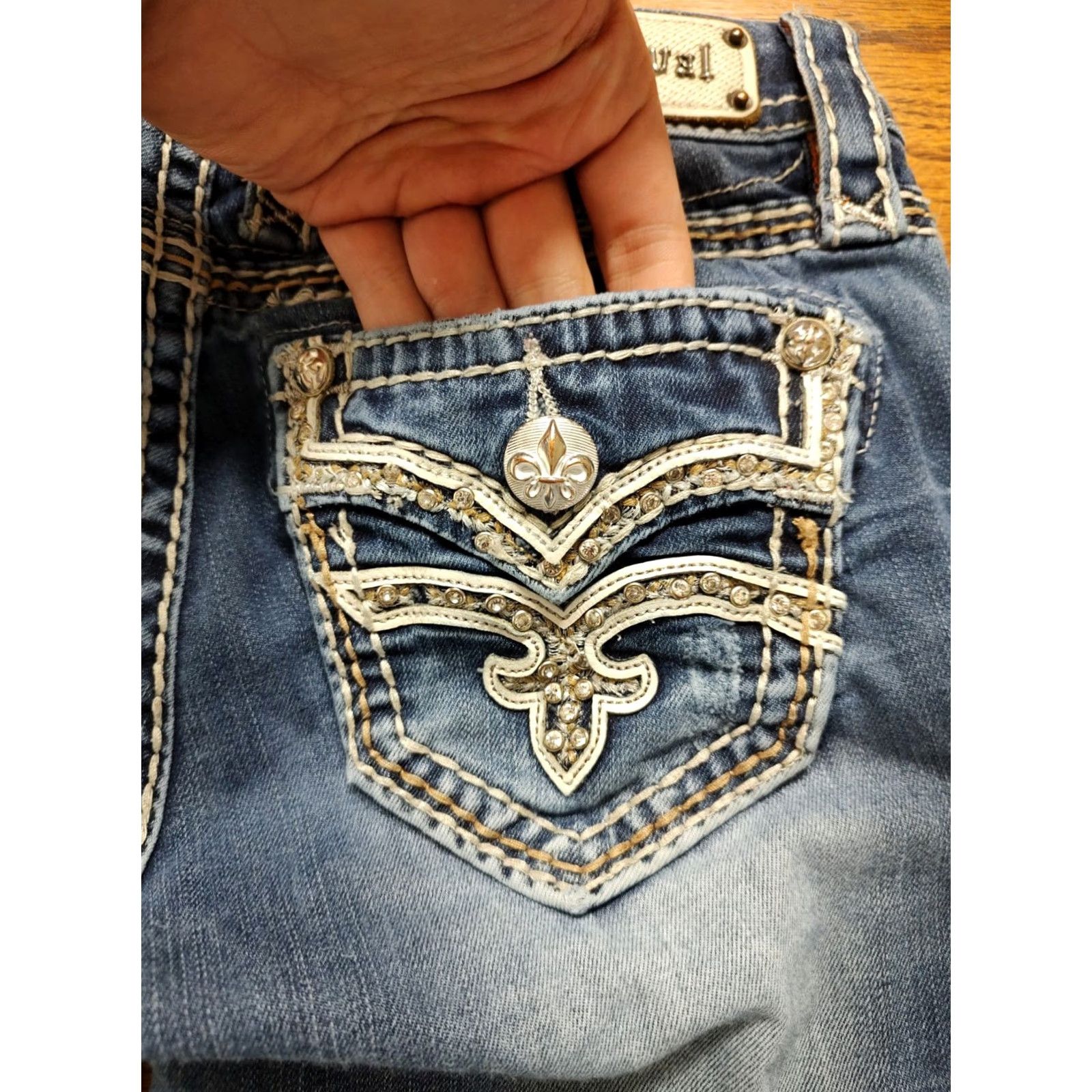 Vintage Rock Revival Karla Jeans Mid Rise Capri Skinny Denim Womens 25 Inseam 29 Blue Rock Revival Karla 25 Jeans Womens Skinny Denim Capris Size 42" / US 20 - 4 Thumbnail