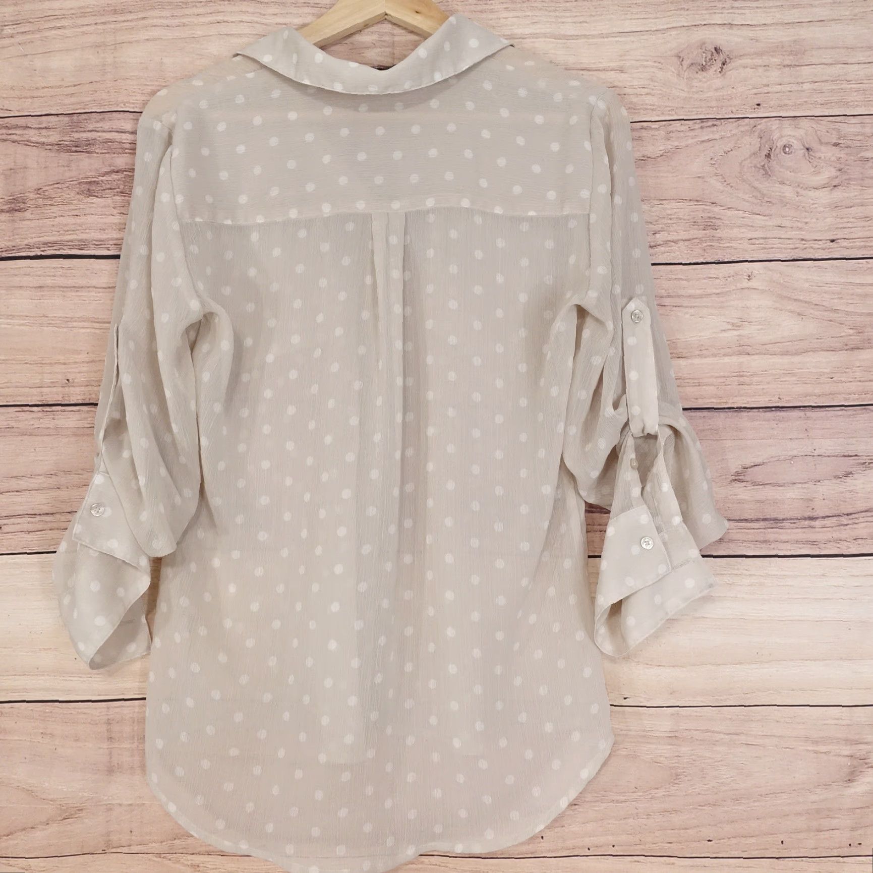 Express EXPRESS SHIRT POLKA DOT SEE-THRU LONG SLEEVE WOMENS SIZE M Beige Blouse Casual 90s? Size M / US 6-8 / IT 42-44 - 5 Thumbnail