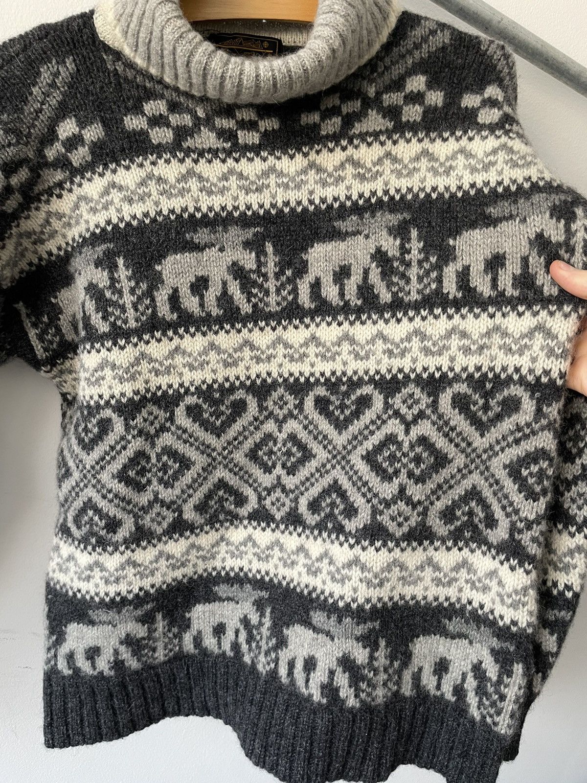 Eddie Bauer Vintage 1992 Eddie Bauer Moose Turtleneck Knit Sweater Size US L / EU 52-54 / 3 - 6 Thumbnail