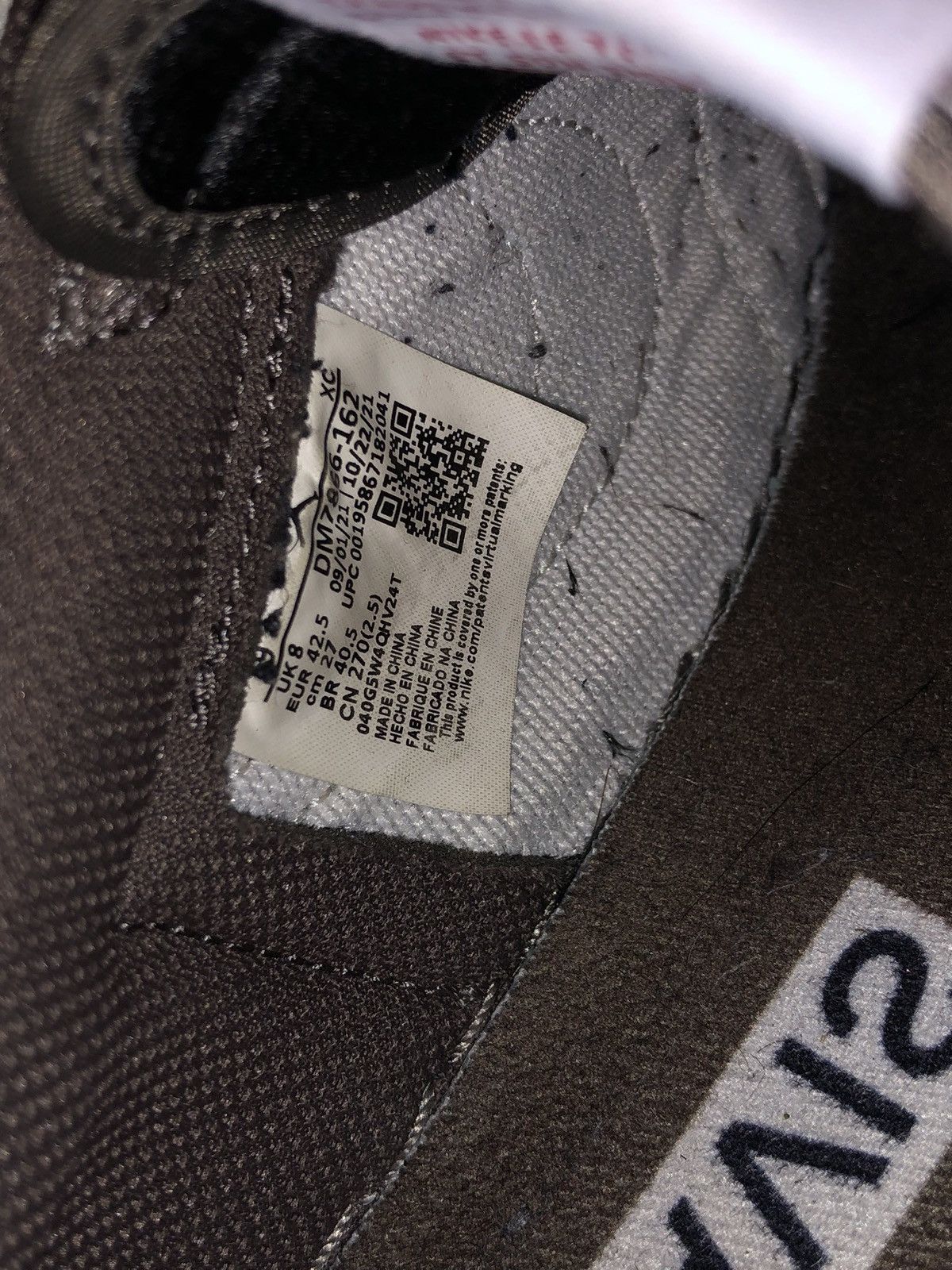 Nike × Travis Scott Travis Scott Air Jordan 1 Retro Low Reverse Mocha - Size 9 Size US 9 / EU 42 - 9 Thumbnail