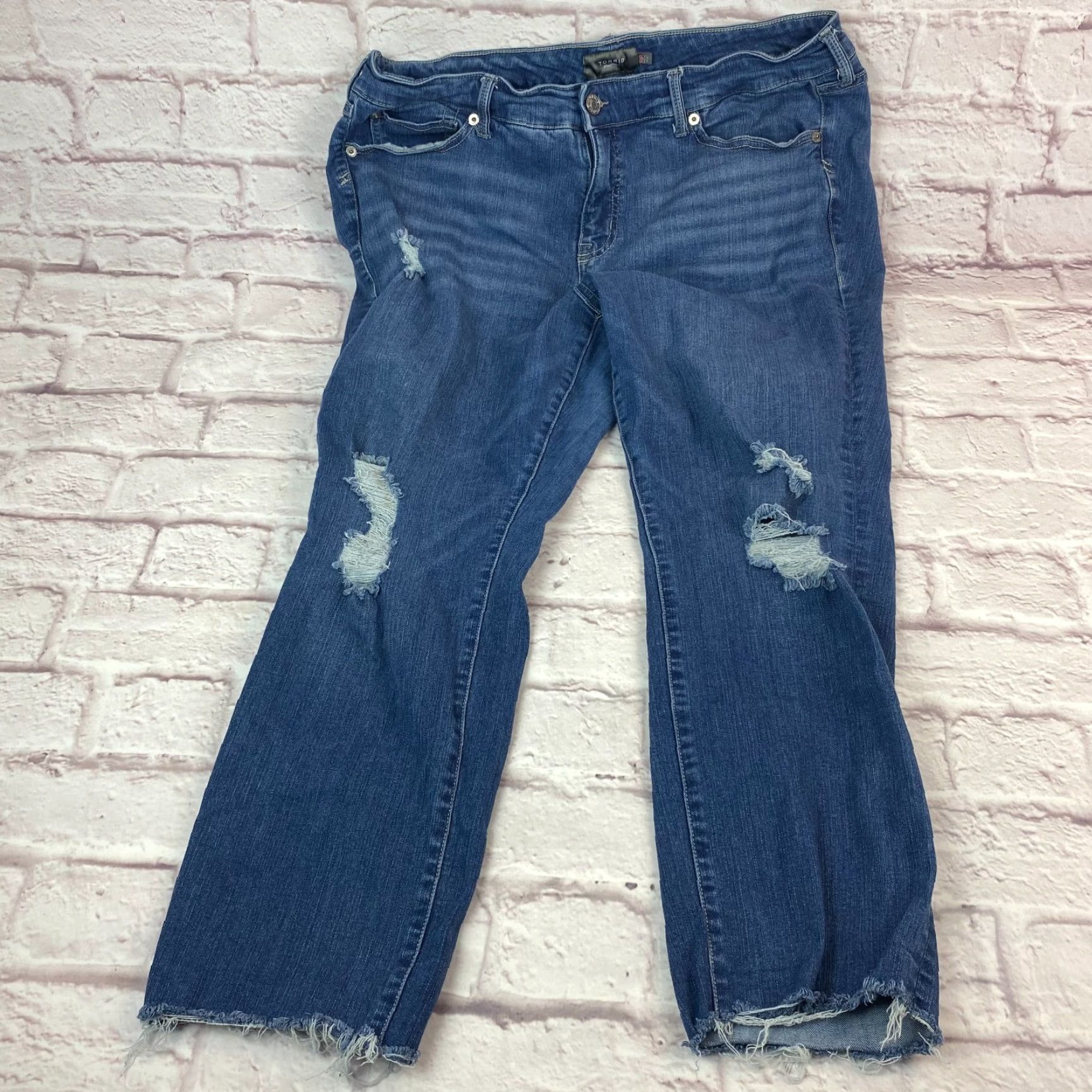 Torrid Torrid Womens Skinny Jeans Plus 18R Blue Distressed Ankle Stretch Denim 5-Pocket Regular Mid Rise Jeans Size 40" / US 18 - 3 Thumbnail