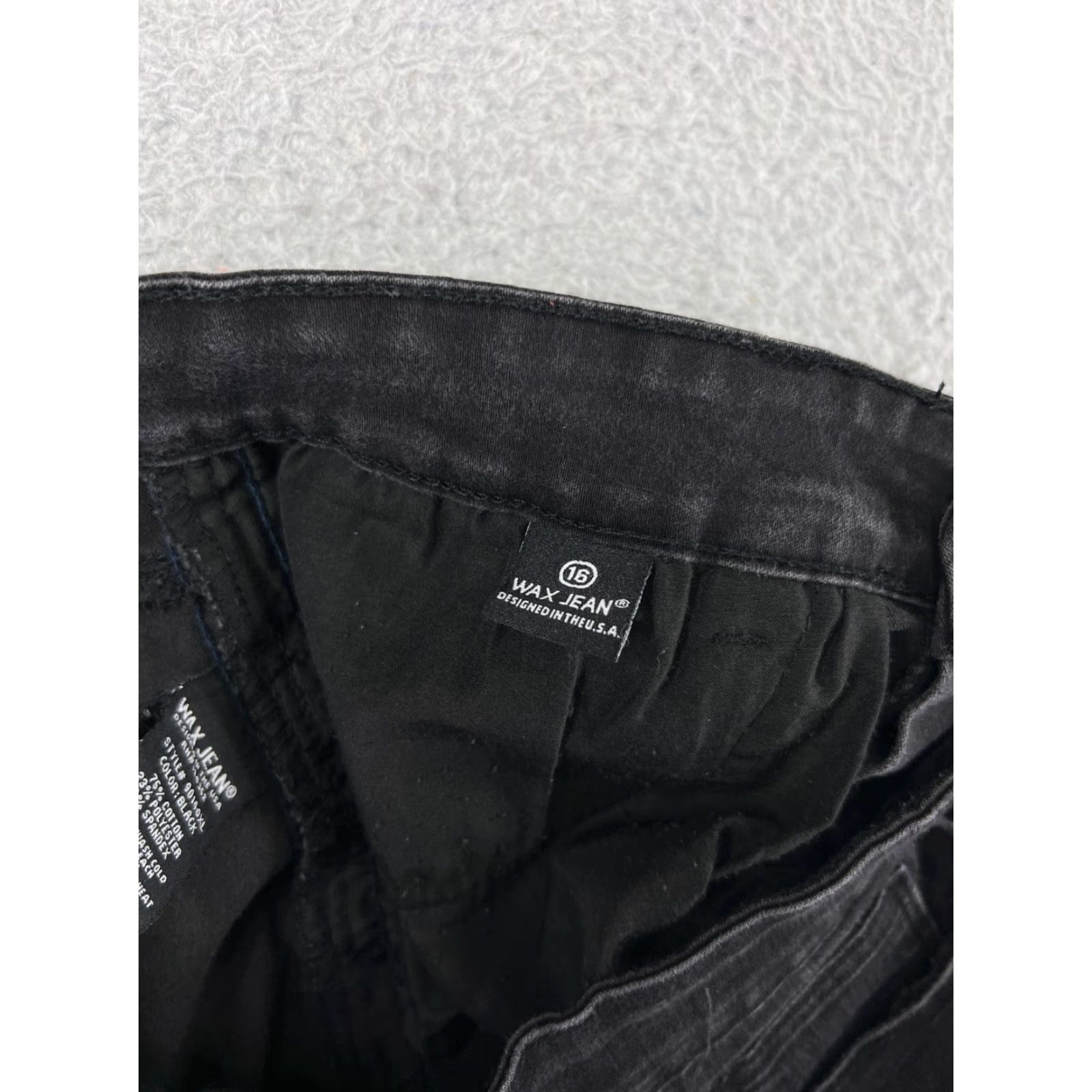 Vintage WAX JEAN Jeans Womens 16 Black Cotton Blend Denim Medium Wash Tapered 5-Pocket Design Zip Inseam 26 in Mid Rise Cotton Blend Size 38" / US 16 / IT 52 - 5 Thumbnail