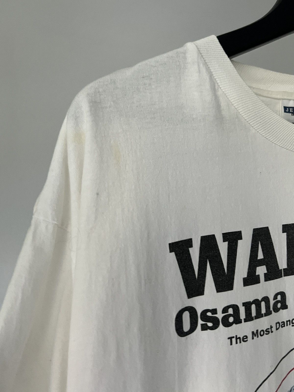 Vintage Vintage Osama Bin Laden "Dead or Alive" Shirt Size US XL / EU 56 / 4 - 2 Thumbnail
