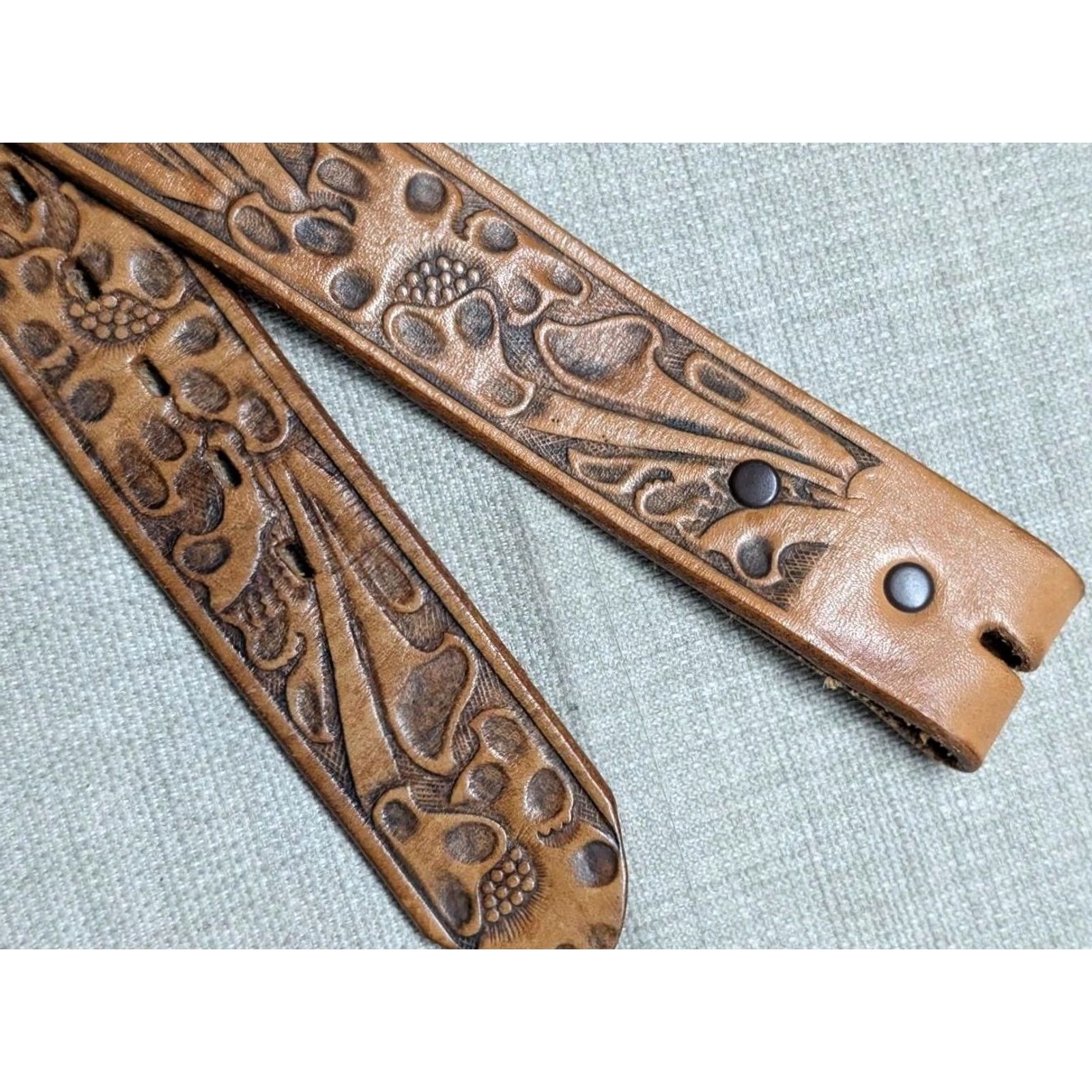 Vintage VINTAGE western belt belt 30 brown tooled cowhide leather floral buckled buckle western Mens Size 30 - 2 Thumbnail