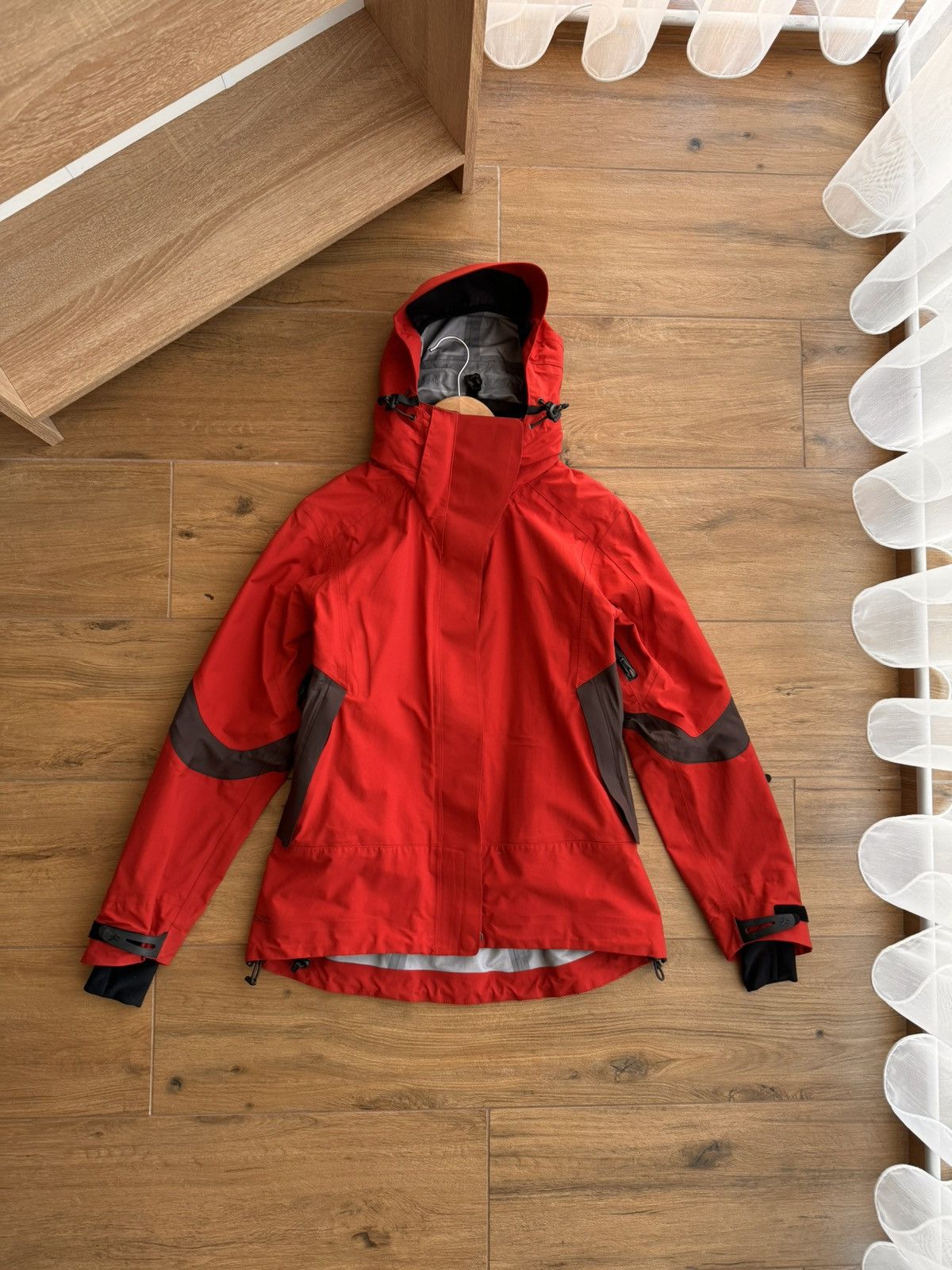Goretex × Vintage Vintage R’adys Outdoor Essentials Goretex Waterproof Jacket Size M / US 6-8 / IT 42-44 - 2 Thumbnail