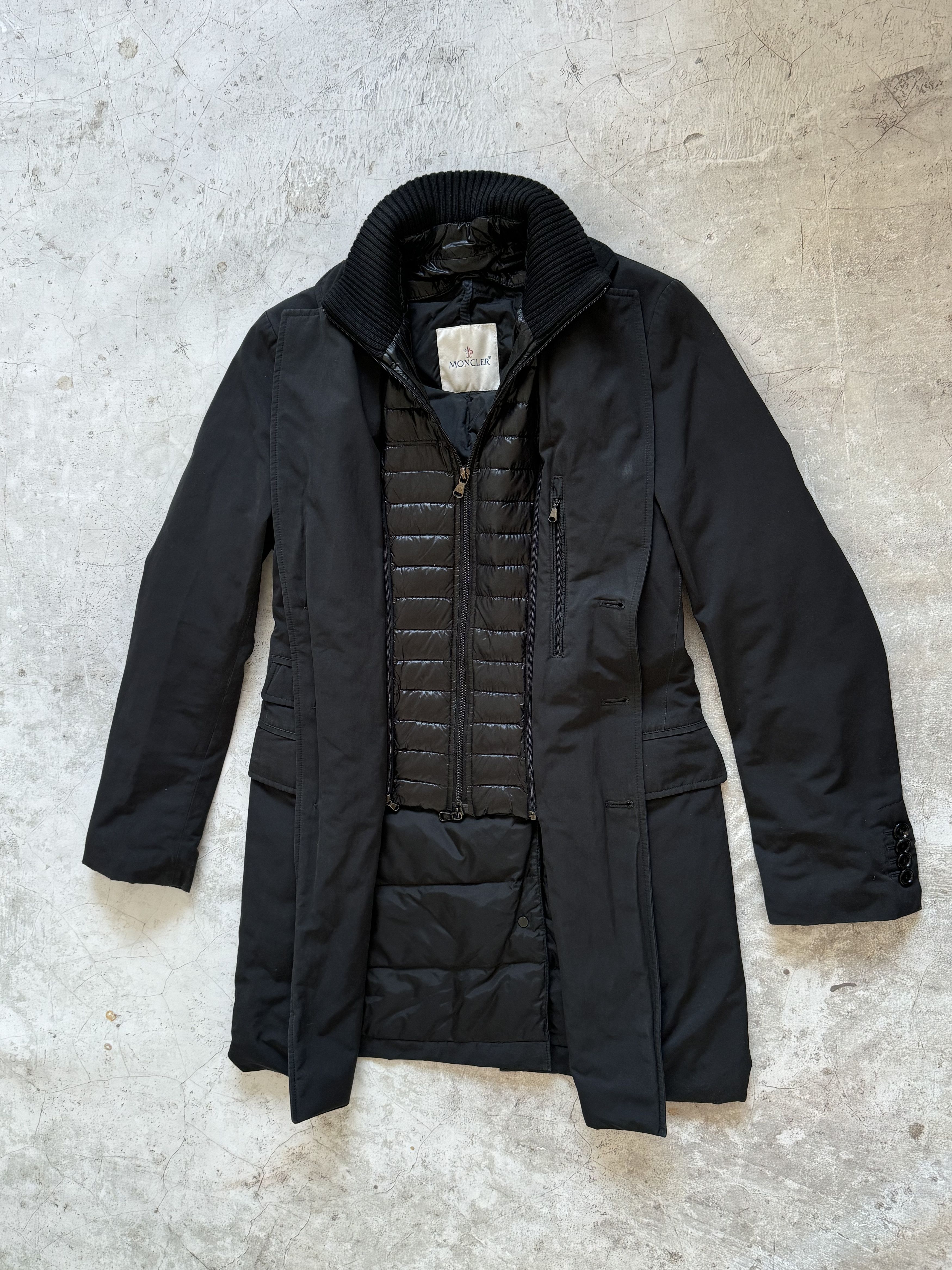 Moncler Moncler Lesparre Down Padded Jacket Coat Parka Size US M / EU 48-50 / 2 - 2 Thumbnail