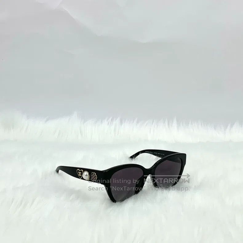 Chanel Chanel Black camelia love pearl cat's eye sunglasses Size ONE SIZE - 2 Thumbnail