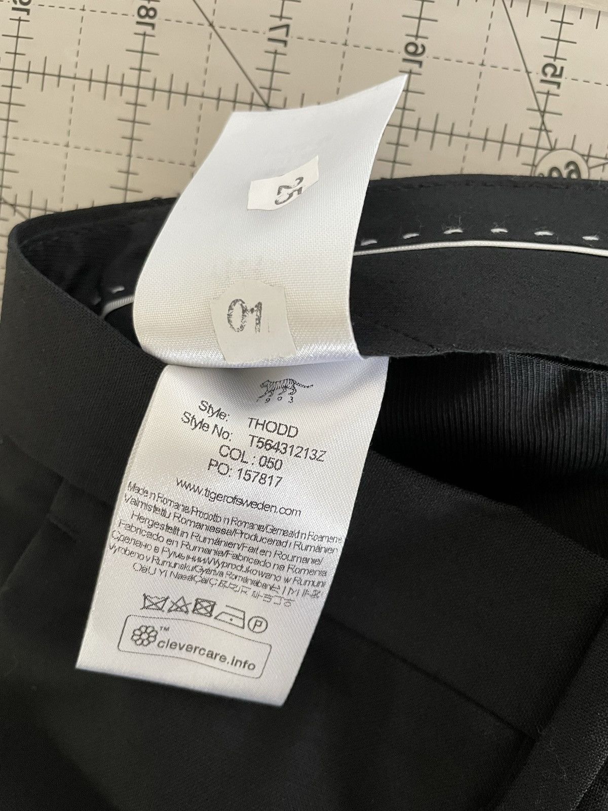 Tiger of Sweden Tiger of Sweden Black Trousers Size 48S - 4 Thumbnail