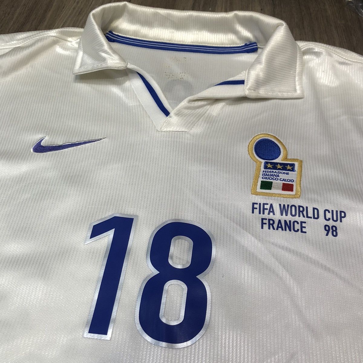Nike × Vintage Italy World Cup 1998 away shirt #18 Baggio Size US M / EU 48-50 / 2 - 4 Thumbnail
