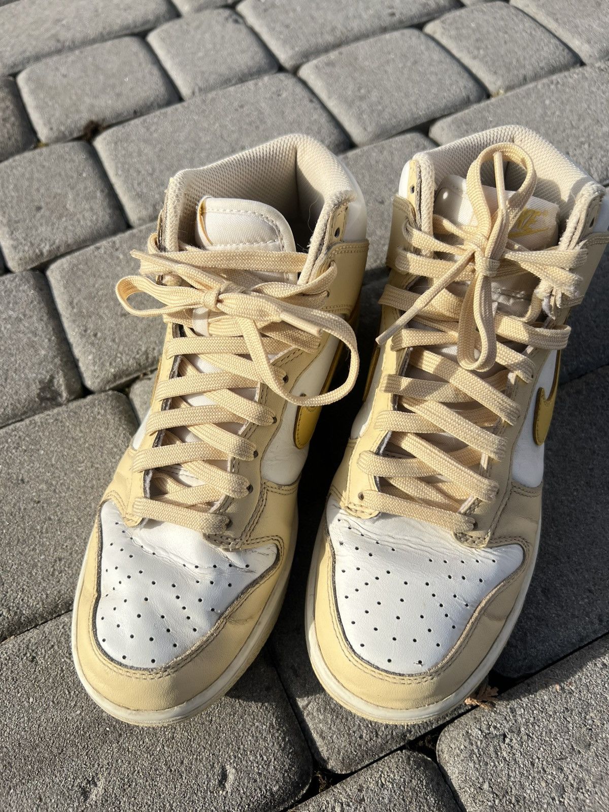 Nike Nike Dunk High White/Yellow Size US 7 / EU 40 - 4 Thumbnail