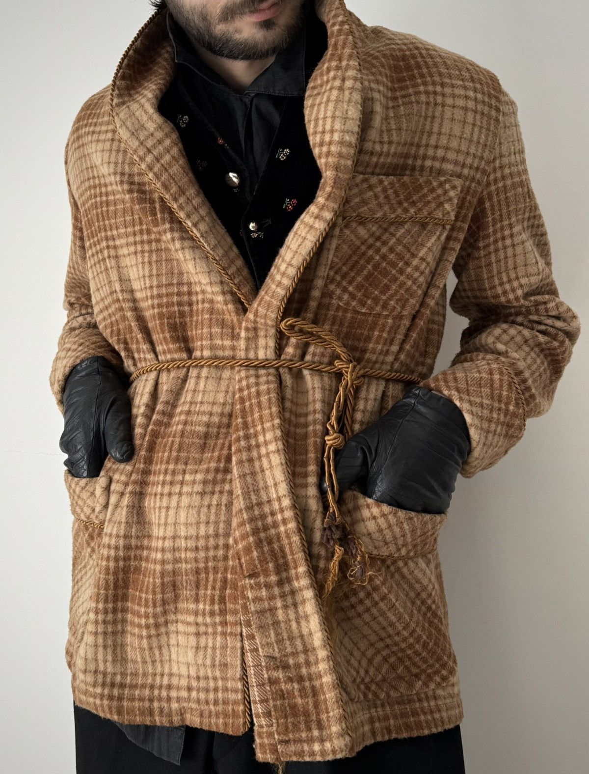Vintage Vintage 1960s European Wool Checked Smoking Lounge Jacket Size US M / EU 48-50 / 2 - 2 Thumbnail