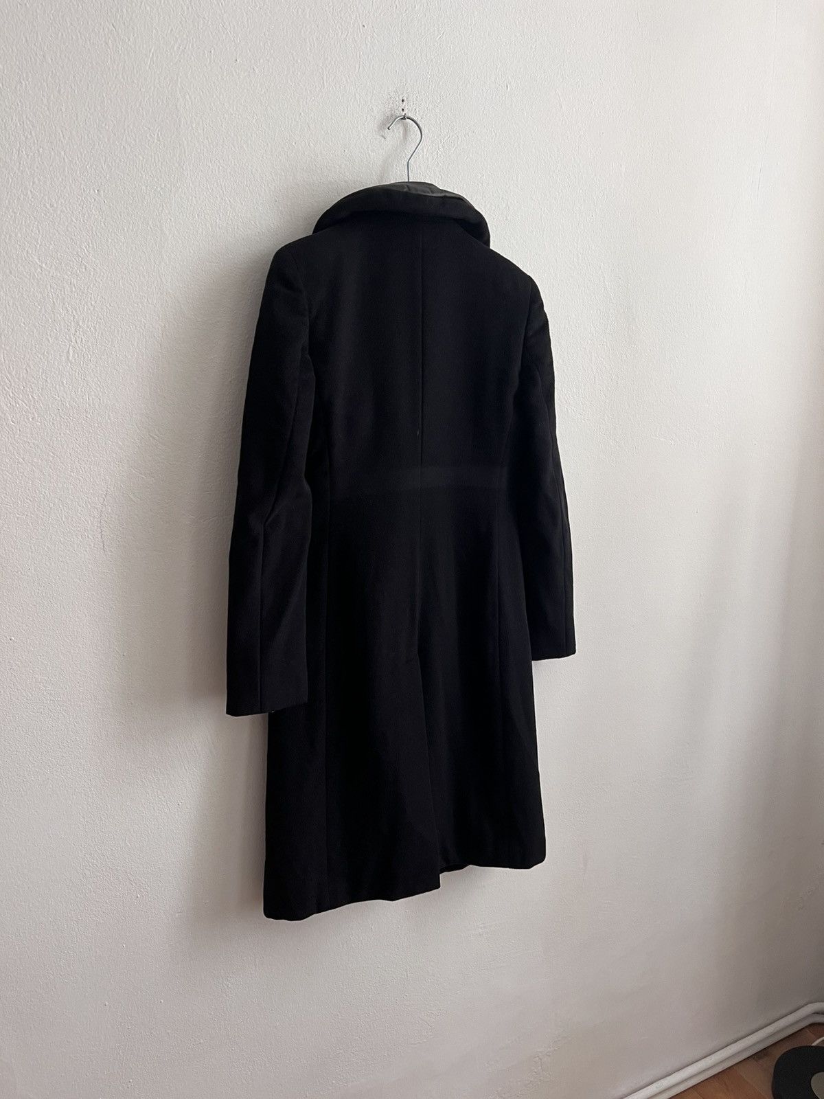 Gucci 1995 Gucci by Tom Ford classic coat with leather collar Size M / US 6-8 / IT 42-44 - 8 Thumbnail