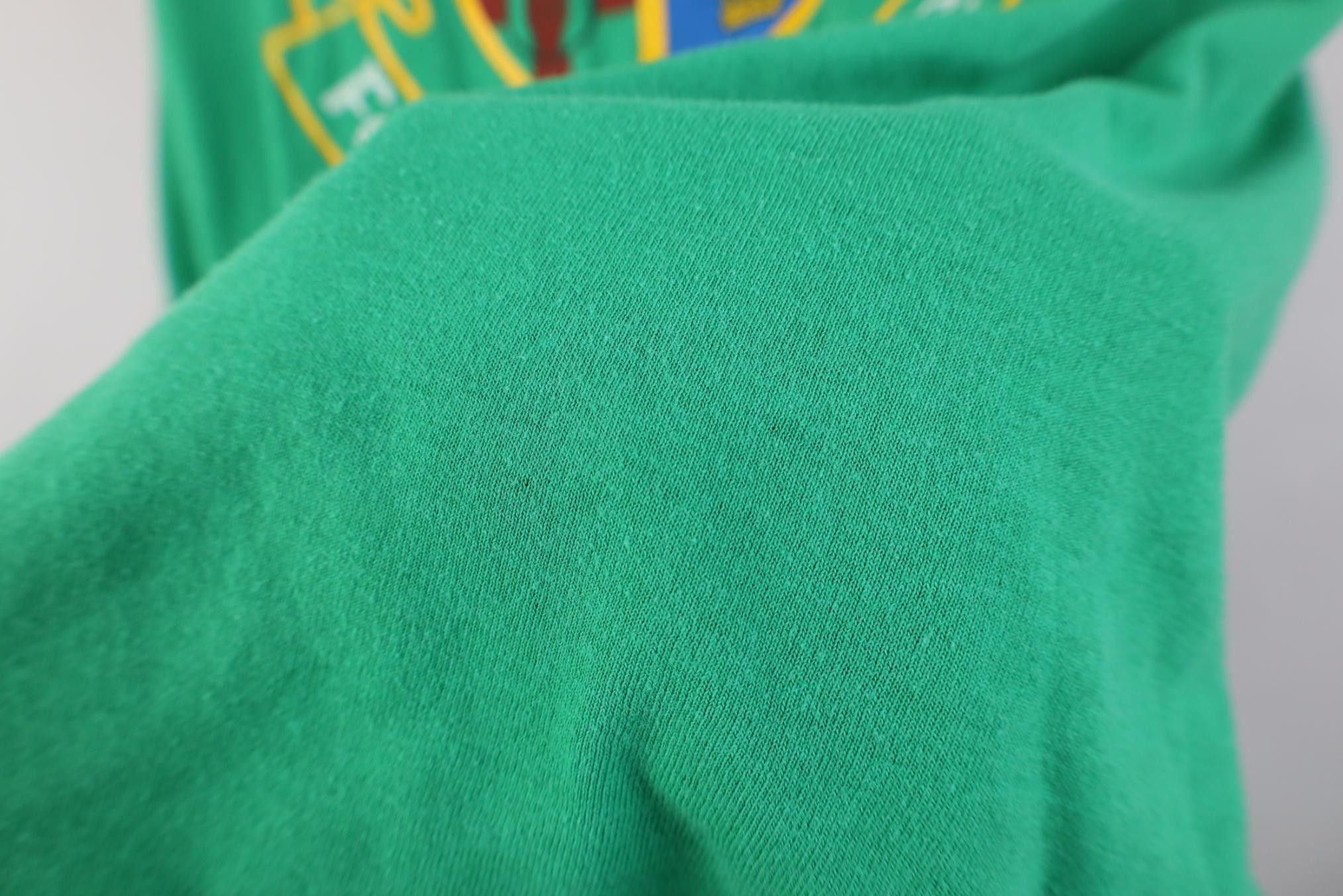 Vintage Vintage 90s Ireland Four Provinces Shield Crest T-Shirt Size US XL / EU 56 / 4 - 8 Thumbnail