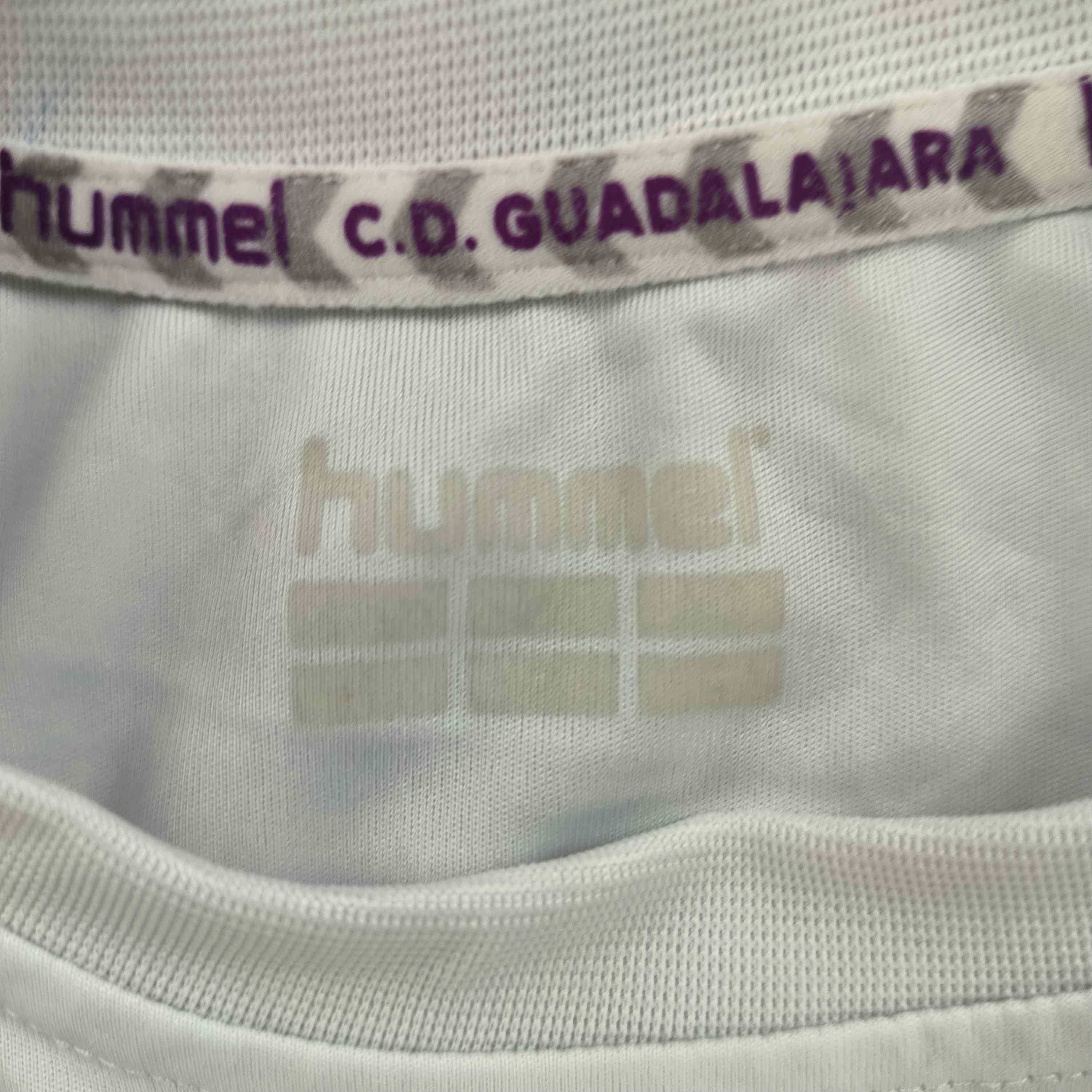 Hummel CD Guadalajara 21-22 Hummel training football jersey size S Size US S / EU 44-46 / 1 - 5 Thumbnail