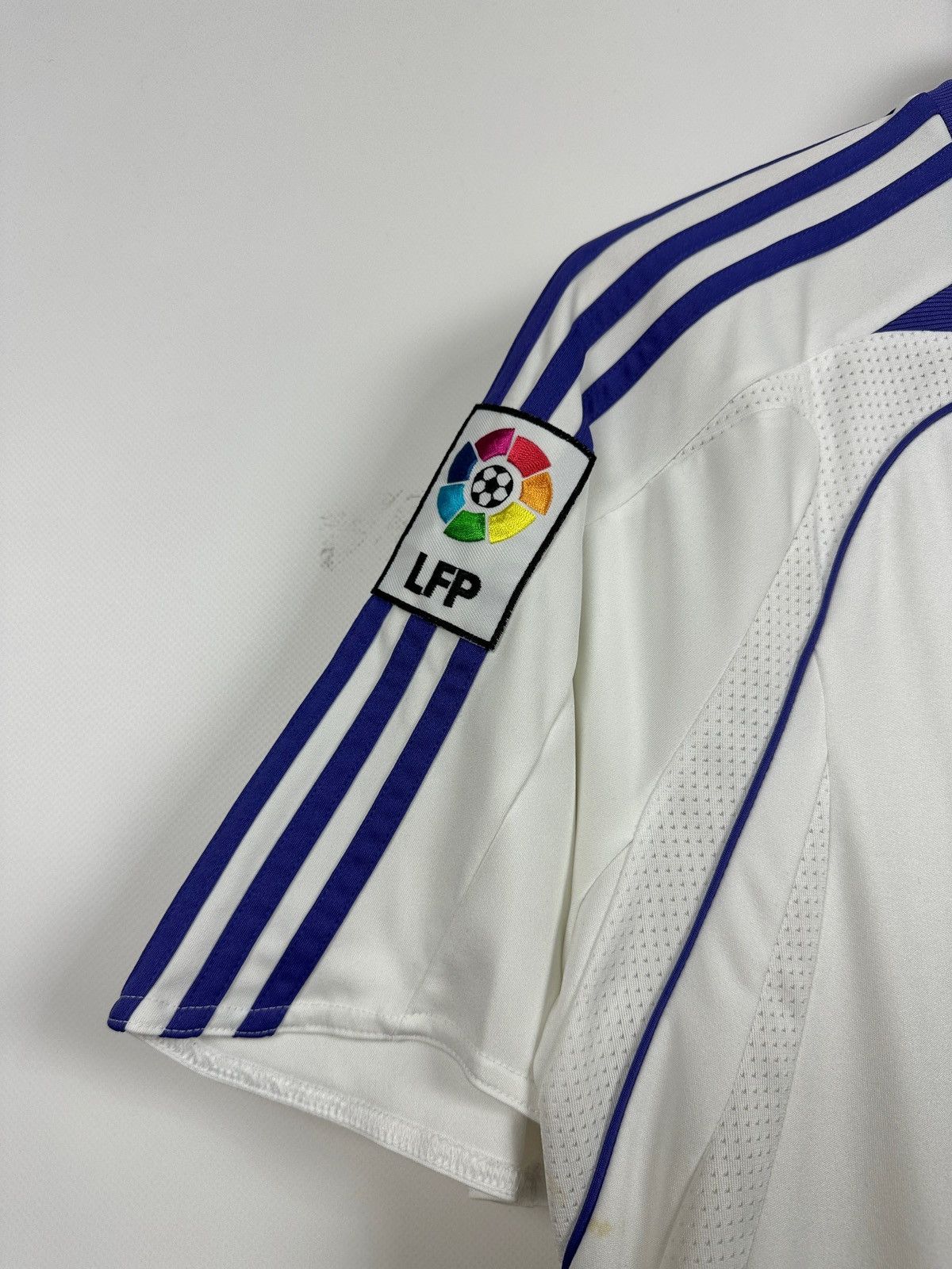 Adidas 2007/08 Adidas Real Madrid Vintage Home Soccer Jersey Size US S / EU 44-46 / 1 - 10 Thumbnail
