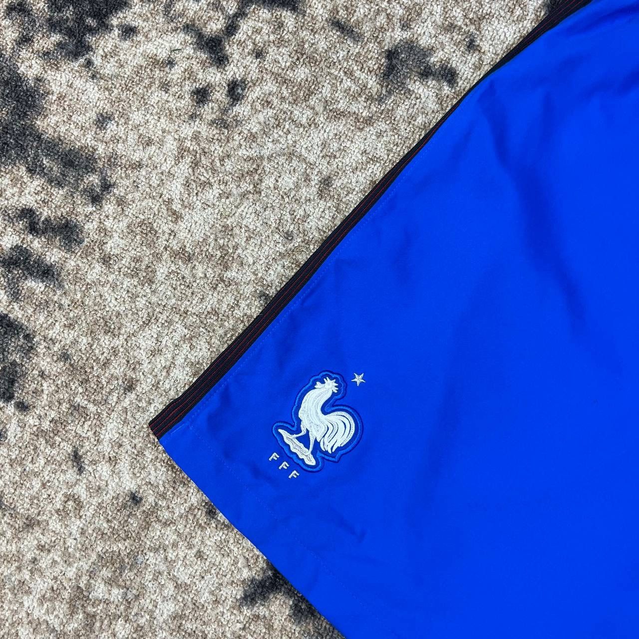Nike Nike x France Mini Logo Soccer Shorts Vintage Size US 32 / EU 48 - 3 Thumbnail