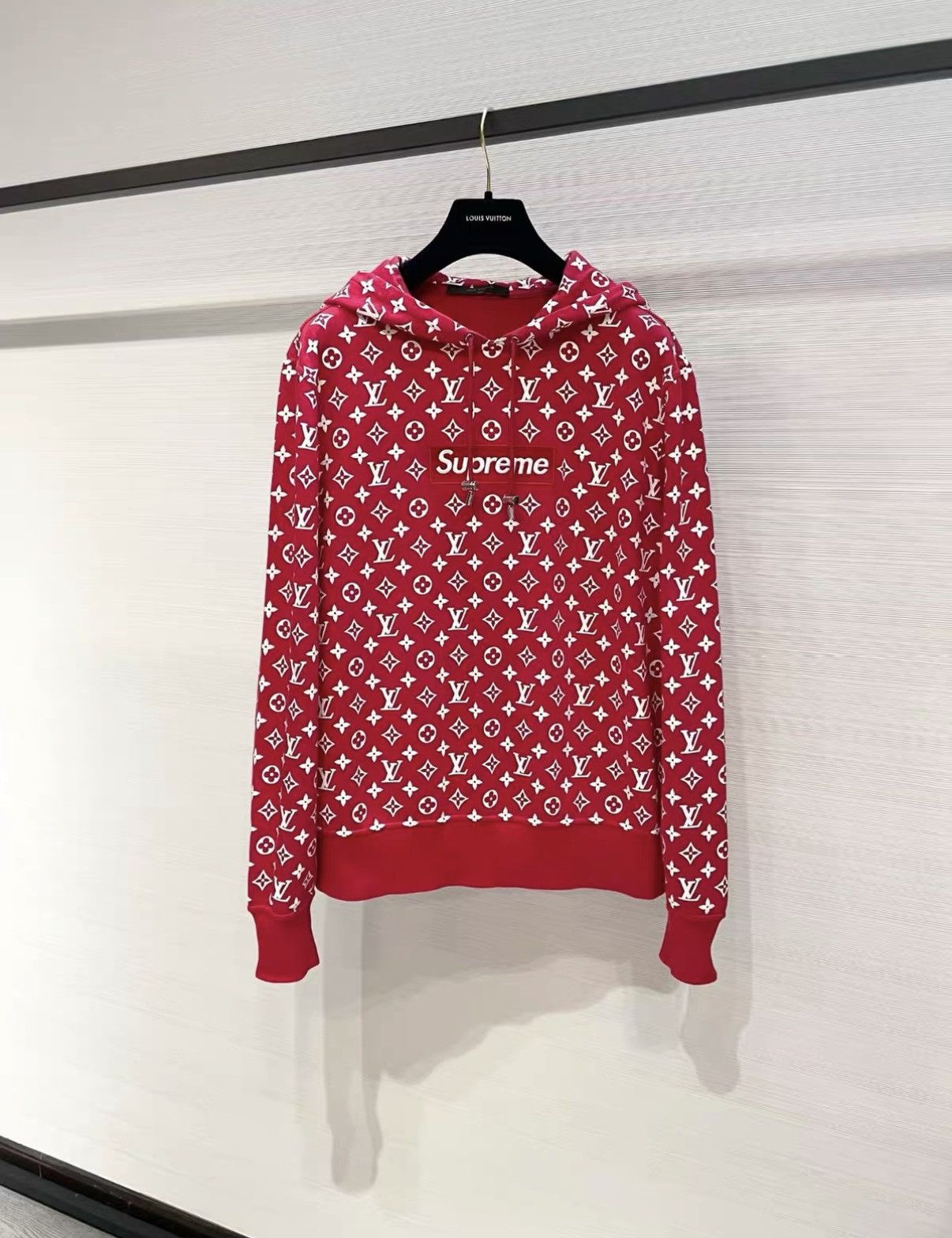 Louis Vuitton Louis Vuitton Supreme Collaboration Red Monogram Hoodie J33 Size S / US 4 / IT 40 - 1 Thumbnail