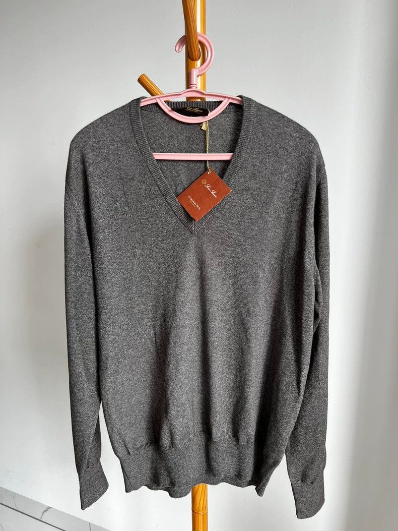 Loro Piana LORO PIANA Gray silk cashmere blended v-neck sweater Size US L / EU 52-54 / 3 - 1 Thumbnail