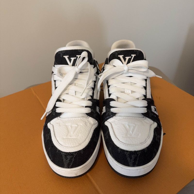 Louis Vuitton Louis Vuitton Black and White Trainer Sneakers - Size US 7 / EU 40 - 2 Thumbnail