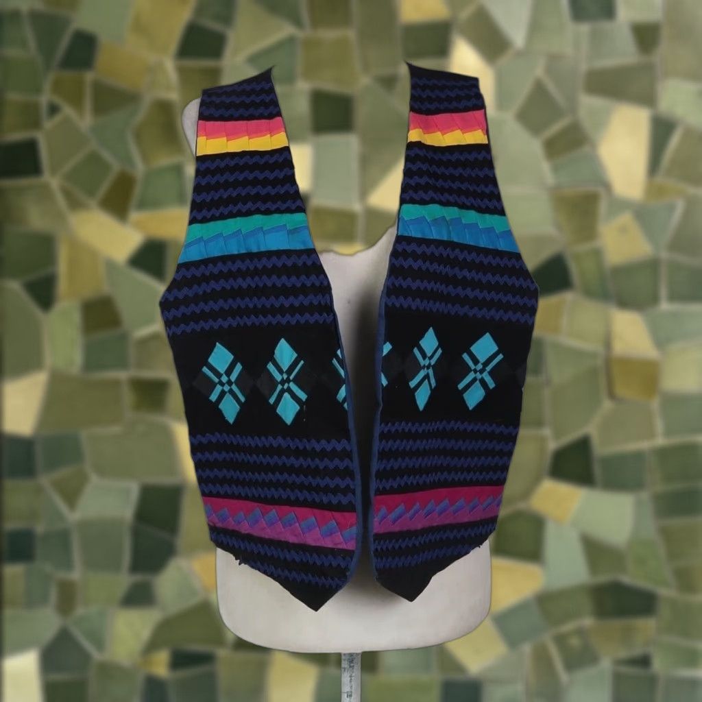 Vintage VINTAGE Southwestern Geometric Patchwork Vest L Black Blue Geometric 80s 90s Hippie Bohemian Western Casual Women Vest Size L / US 10 / IT 46 - 1 Thumbnail