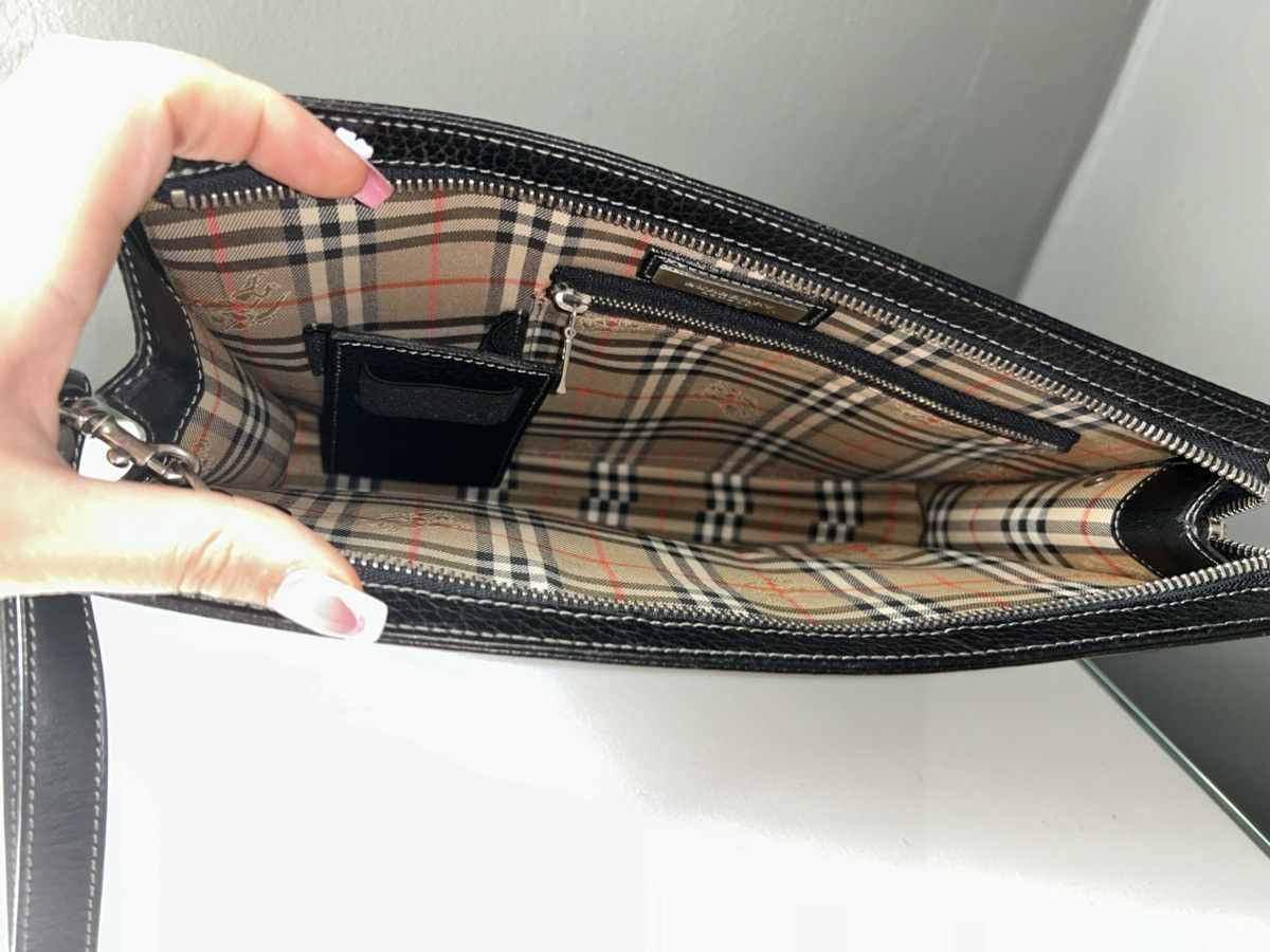 Burberry Burberry Black Leather Nova Check Clutch Bag Wristlet Size ONE SIZE - 6 Thumbnail