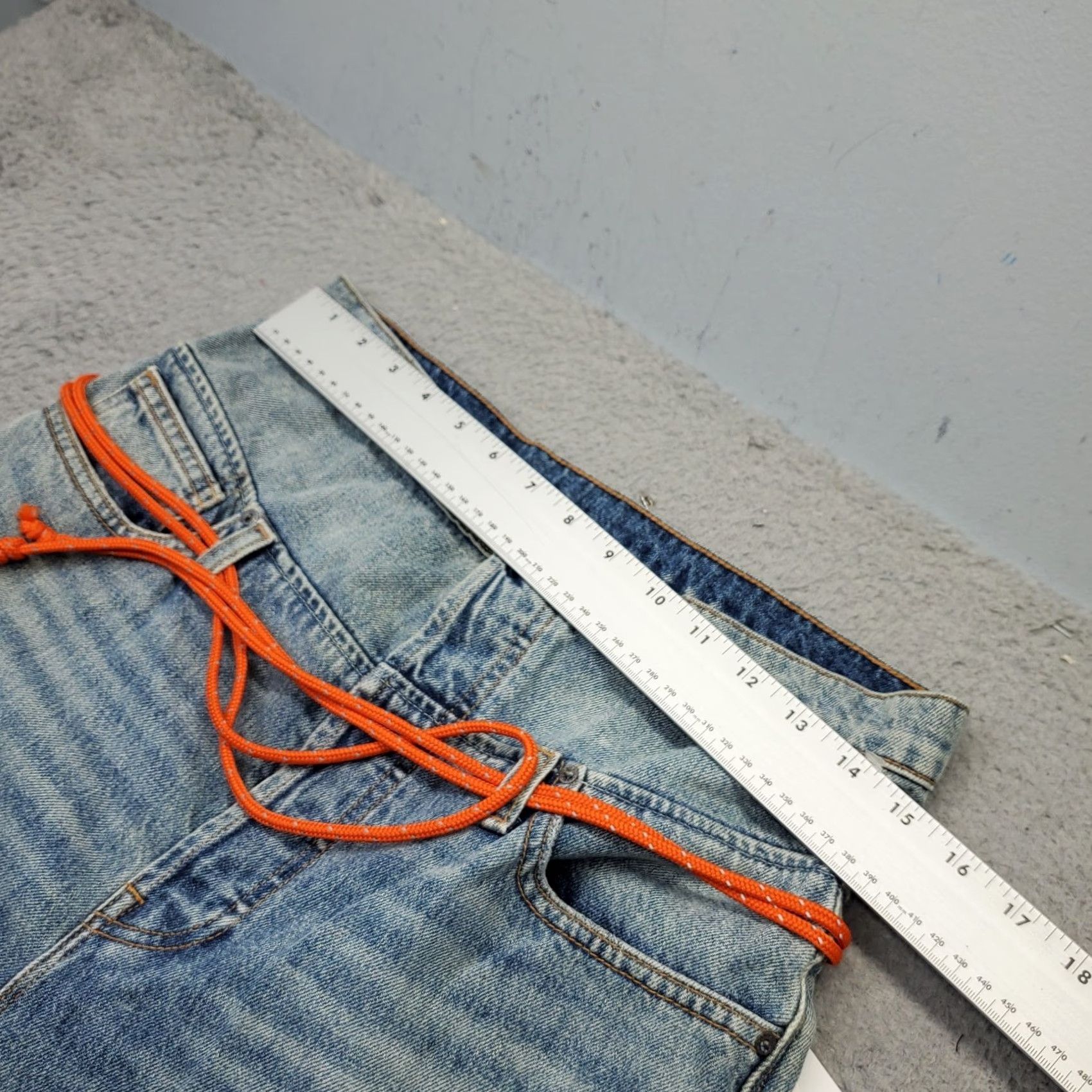 Hudson Hudson Womens Size 26 Jeans Blue Distressed Button Fly Boyfriend Relaxed Recoil 5-Pocket Denim Straight Leg Pants/scripts Size 26" / US 2 / IT 38 - 5 Thumbnail