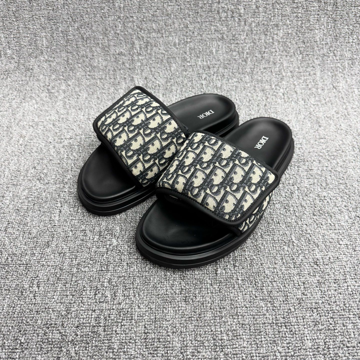 dior homme alyx サンダル 1017 ALYX 9SM × Dior × Matthew Williamson Dior Matthew Williams