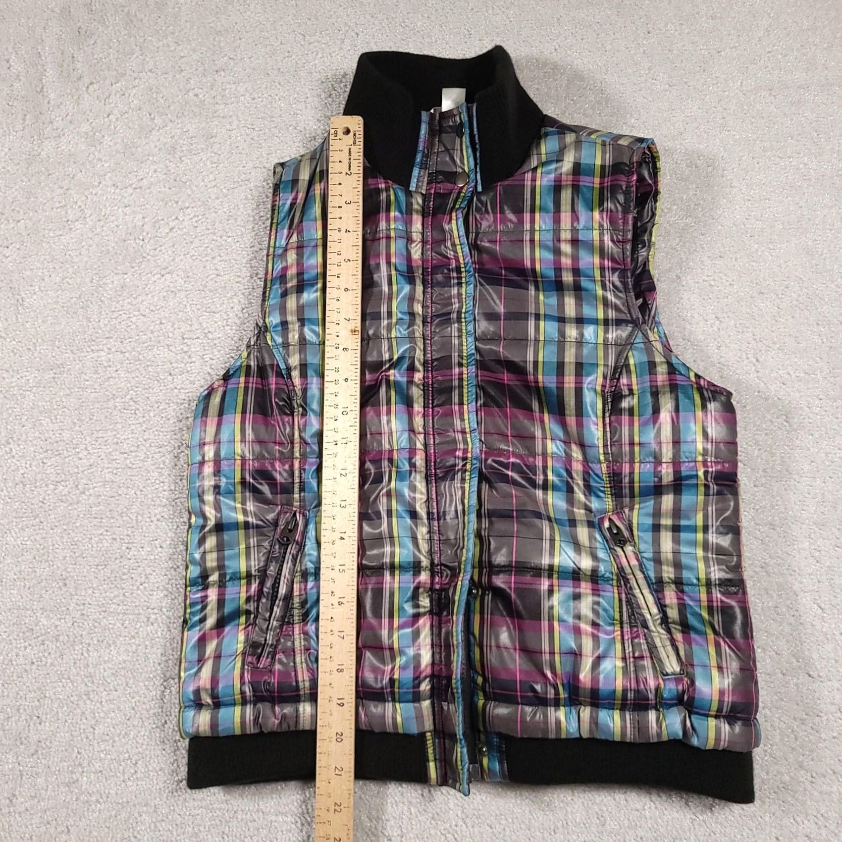 Vintage VINTAGE Christopher & Banks Vest Womens Petite Small Plaid Puffer Sleeveless Zip Pockets Size S / US 4 / IT 40 - 6 Thumbnail